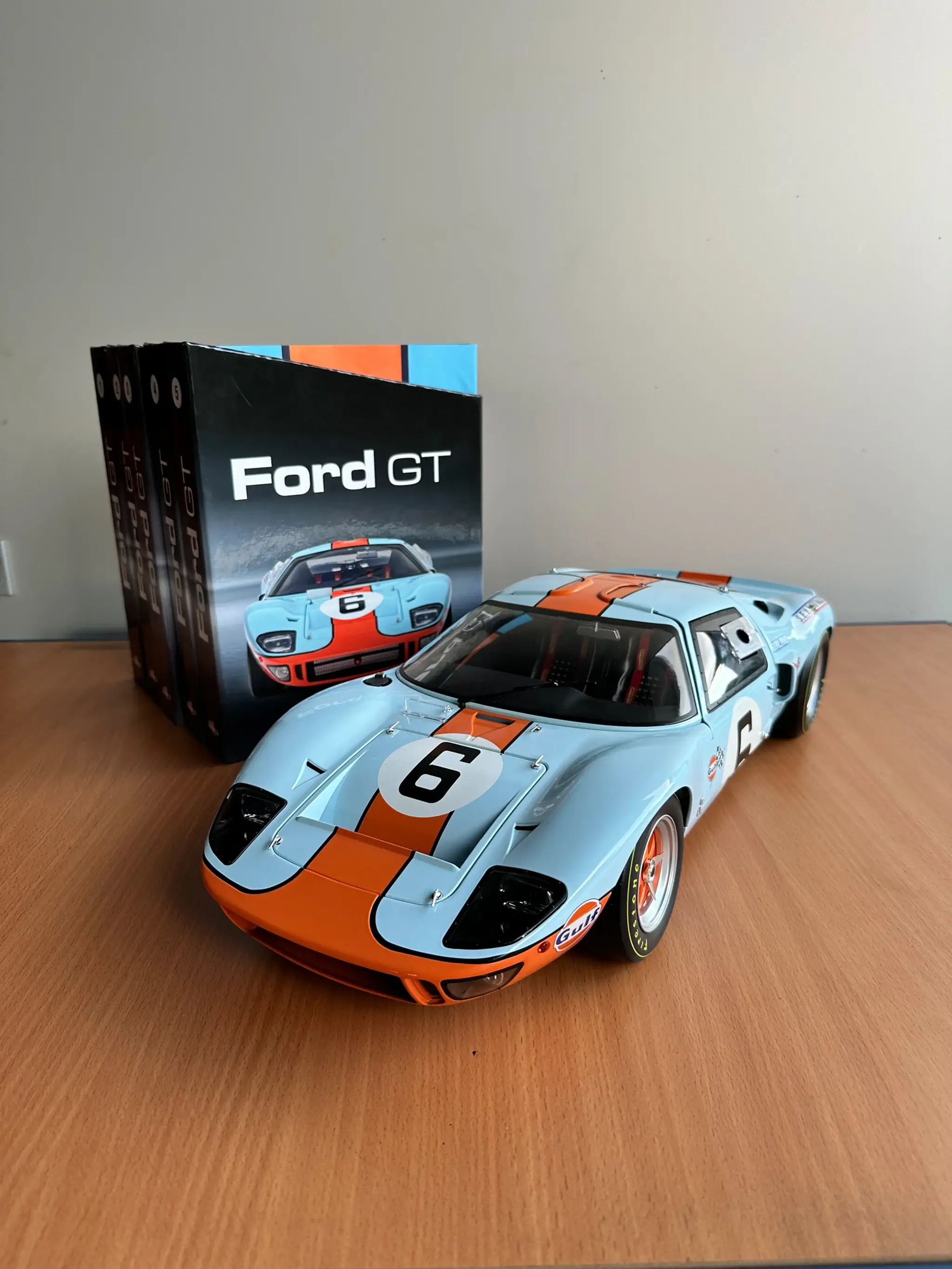 フォード GT40 1/8スケールモデル B887D7EB-2FF0-4FD9-96DD-