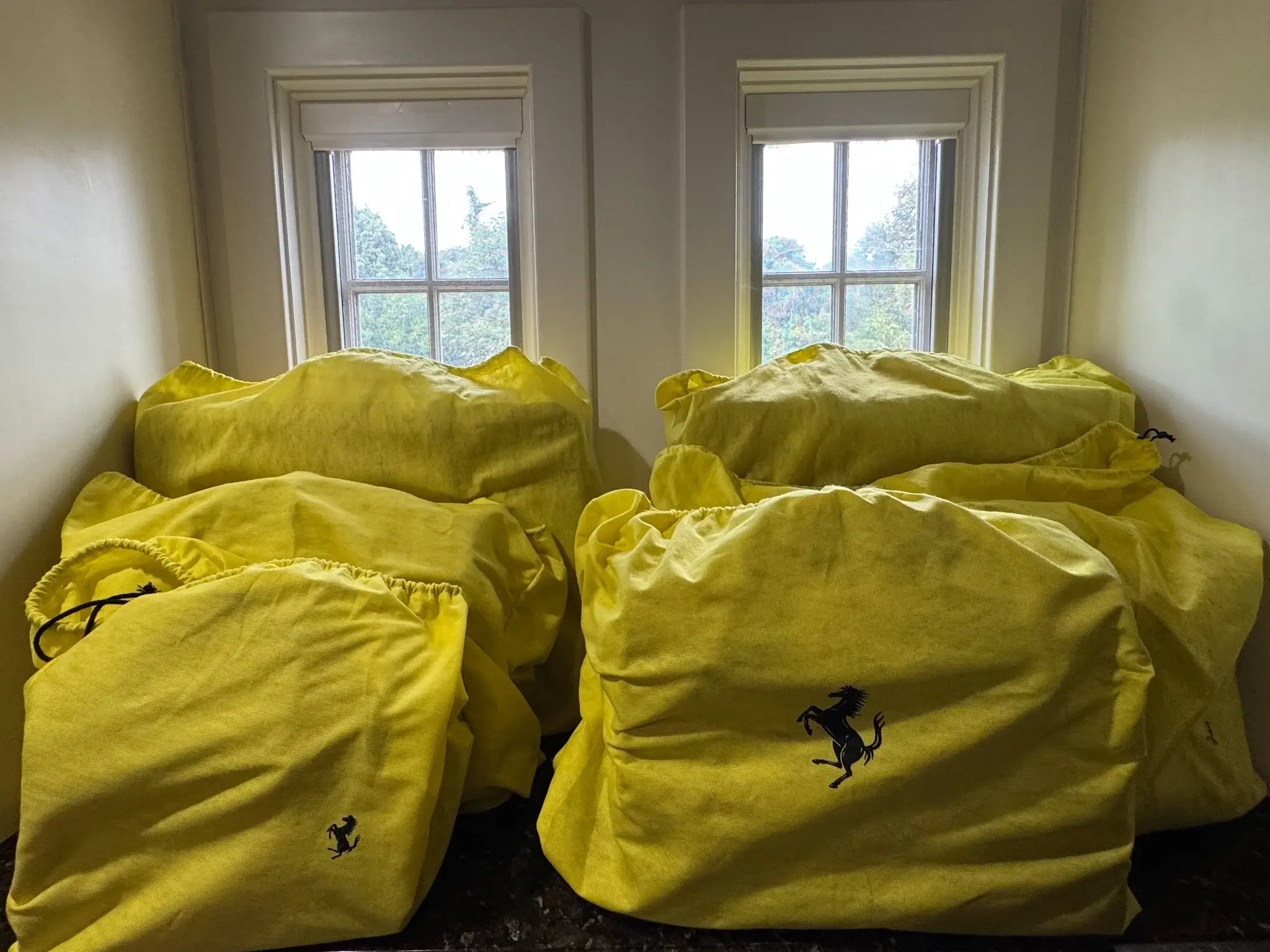MP: F12 Berlinetta Schedoni Full Luggage Set | PCARMARKET