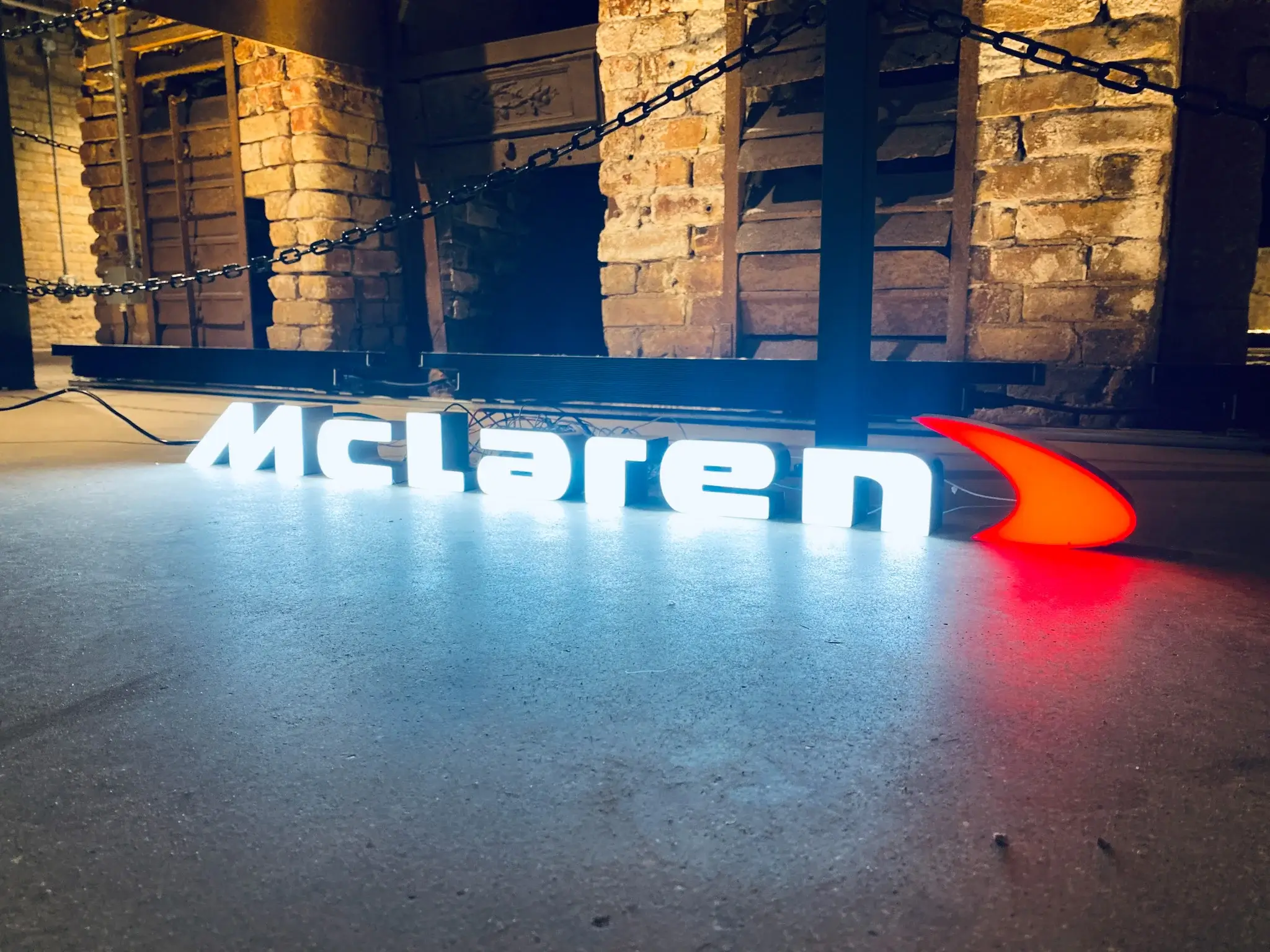 MP: Illuminated Mclaren Sign | PCARMARKET