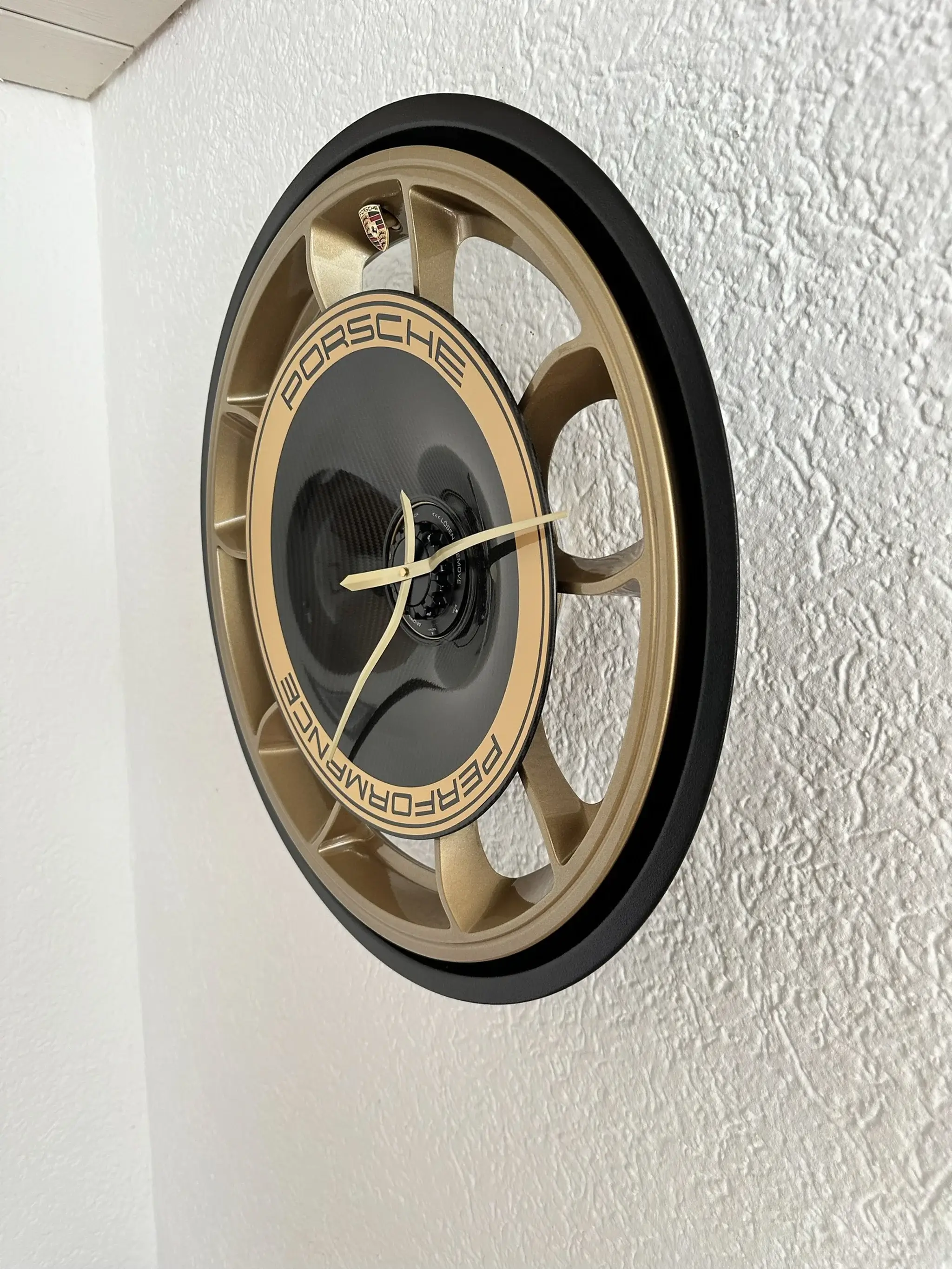 MarketPlace: Porsche GT3 Wall Clock With Manthey Rim Disc | PCARMARKET