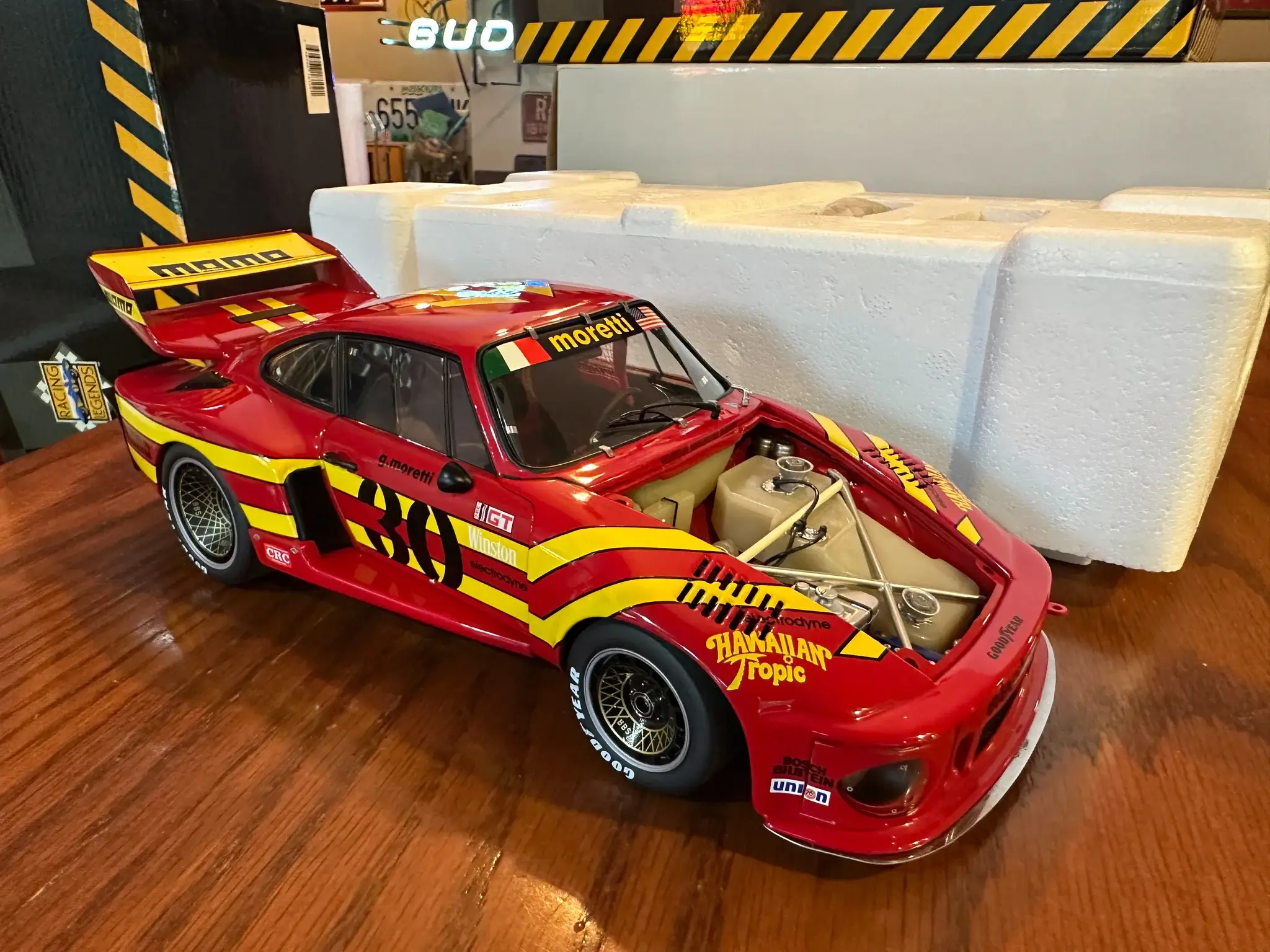 破損 RACING LEGENDS exoto 1/18 PORSCHE ポルシェ 934RSR / ミニカー