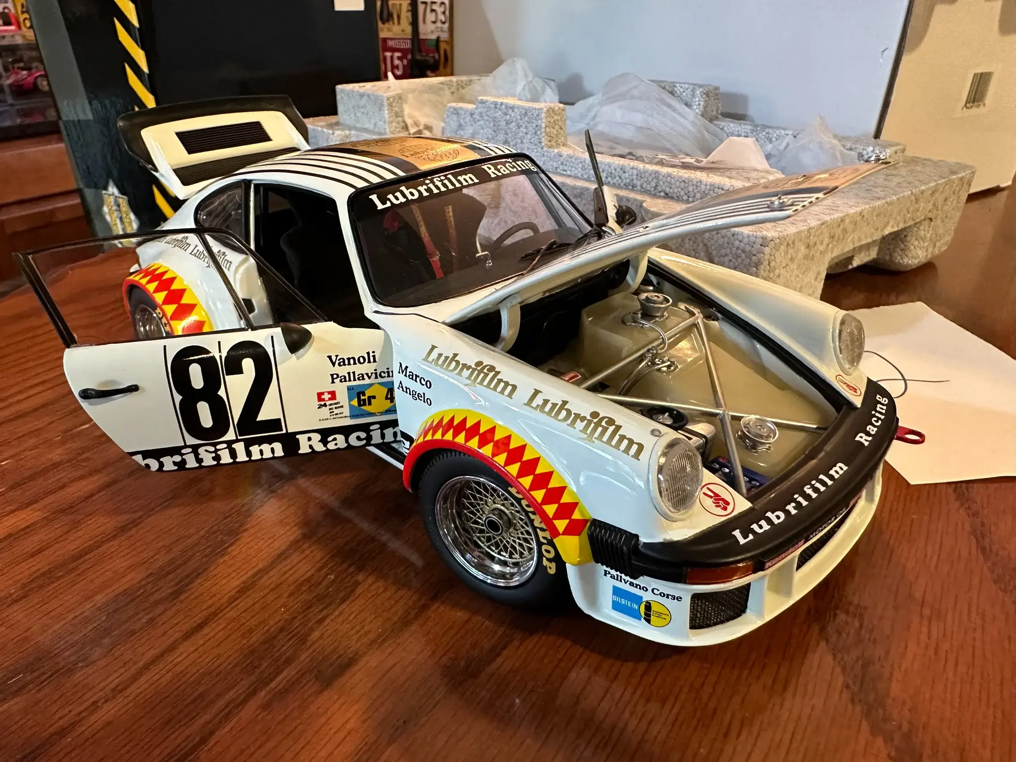 No Reserve Collection of Six 1:18 EXOTO Racing Legends Series