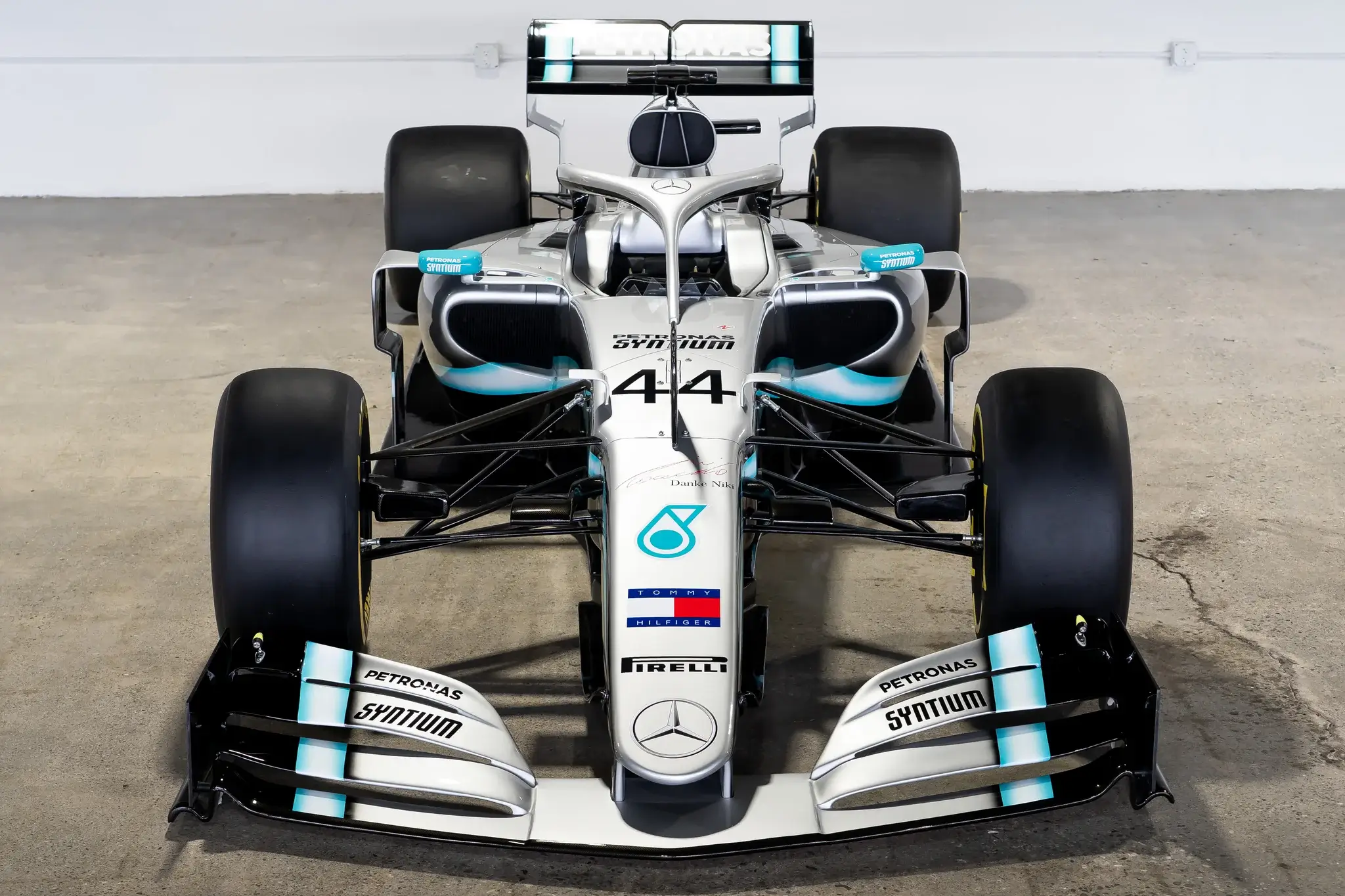 MP: 1:1 Scale Mercedes-AMG F1 W10 EQ Power+ Display Model | PCARMARKET