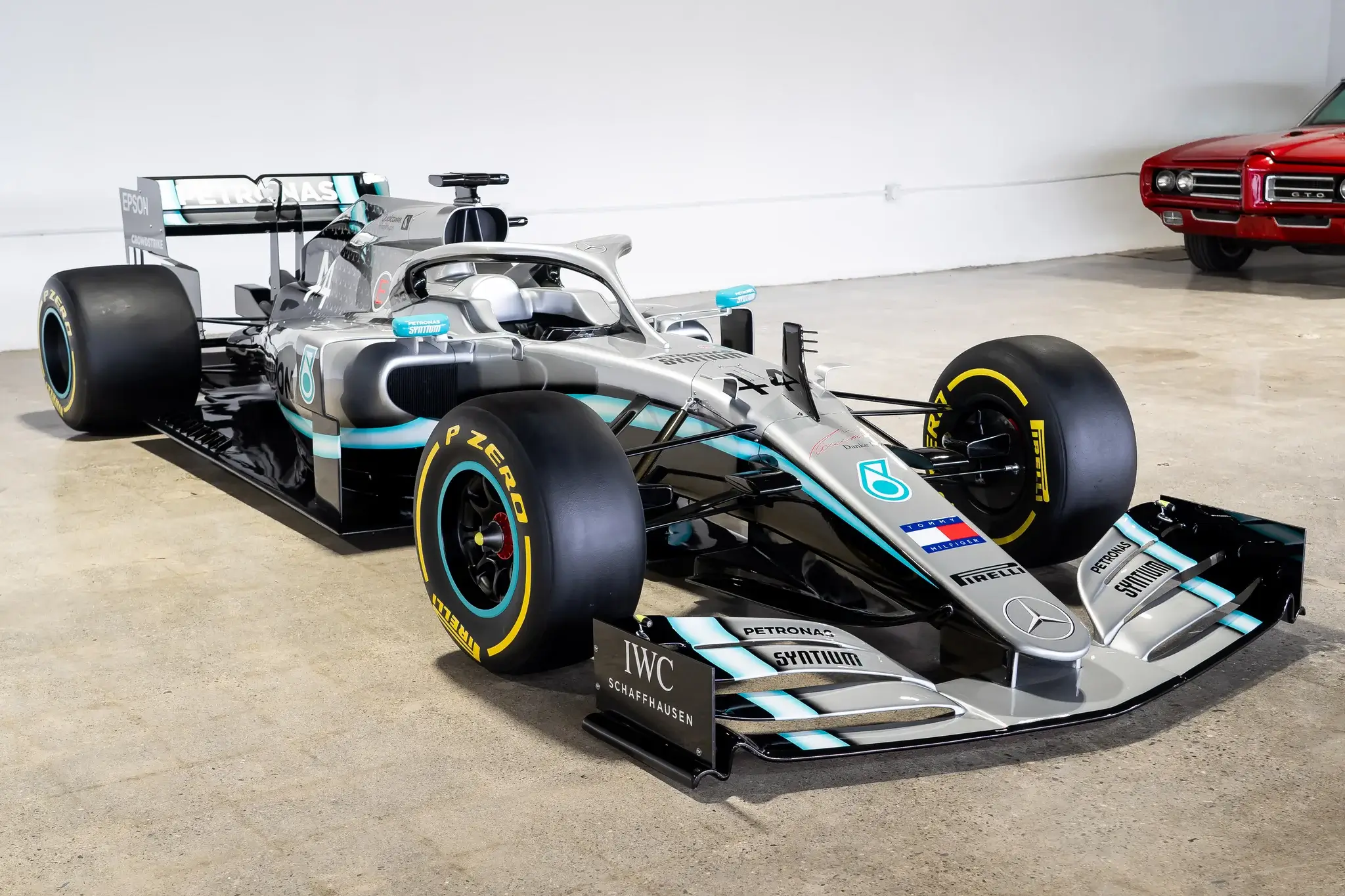 MP: 1:1 Scale Mercedes-AMG F1 W10 EQ Power+ Display Model | PCARMARKET