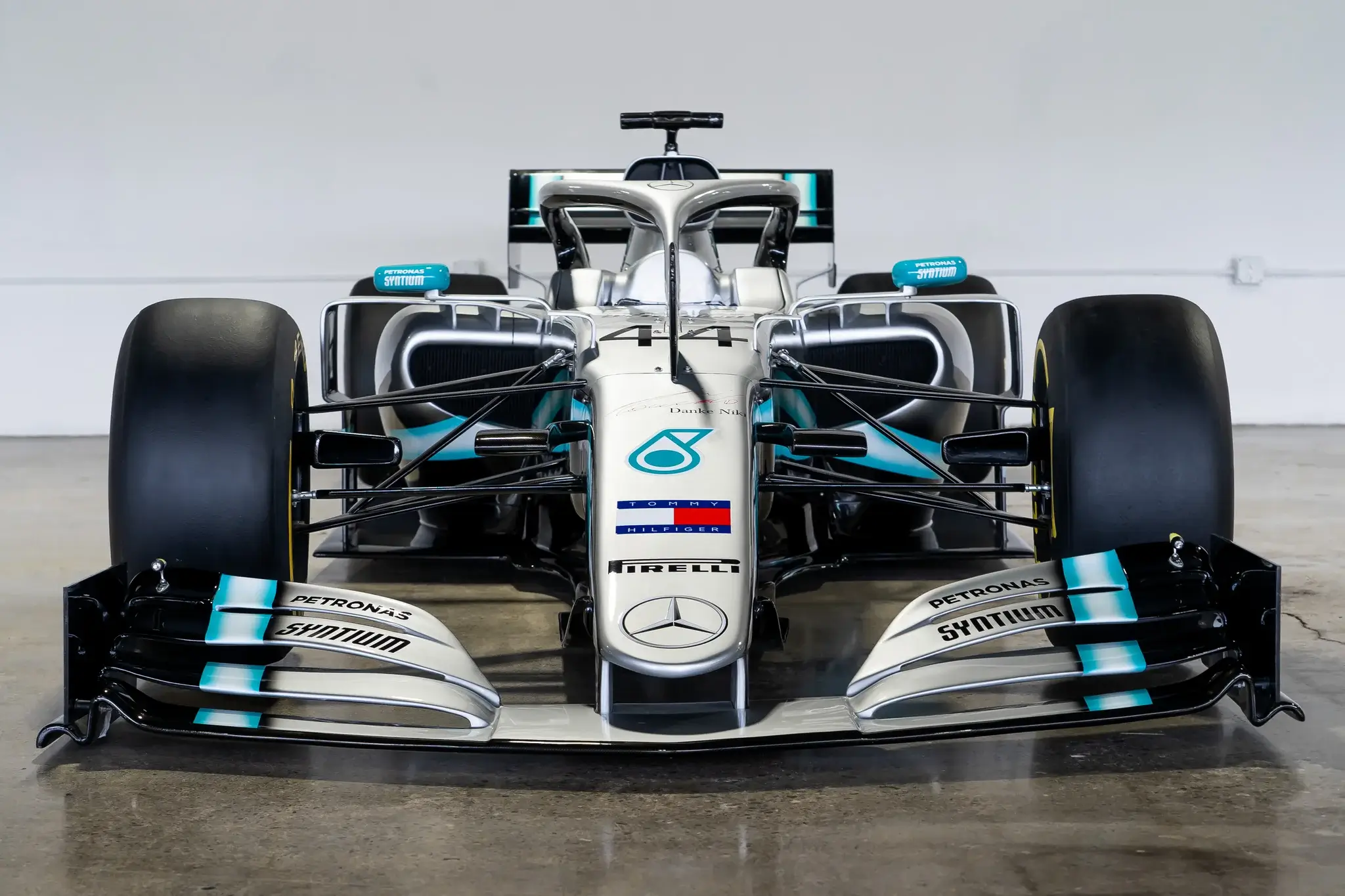 MP: 1:1 Scale Mercedes-AMG F1 W10 EQ Power+ Display Model | PCARMARKET