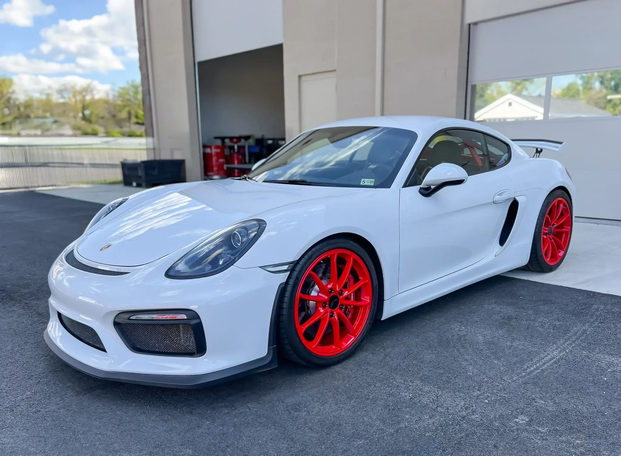 GT TYPE CX シクロクロス ホワイト/レッド 17k-Mile 2016 Porsche 981 Cayman GT4 | PCARMARKET