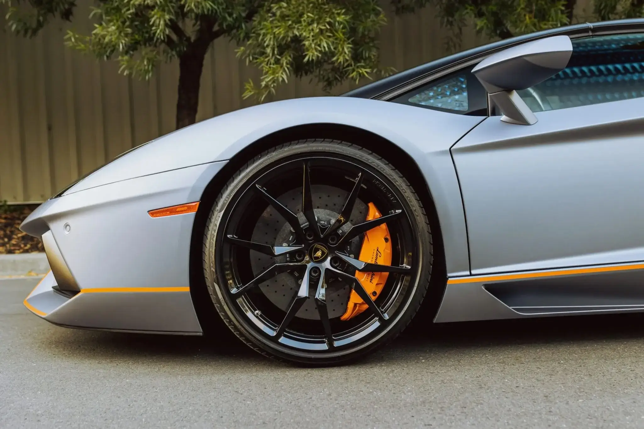 MP: 18k-Mile 2015 Lamborghini Aventador LP700-4 Roadster | PCARMARKET