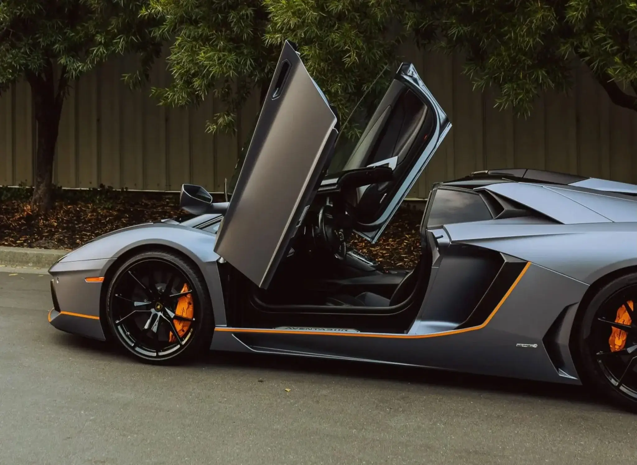 MP: 18k-Mile 2015 Lamborghini Aventador LP700-4 Roadster | PCARMARKET