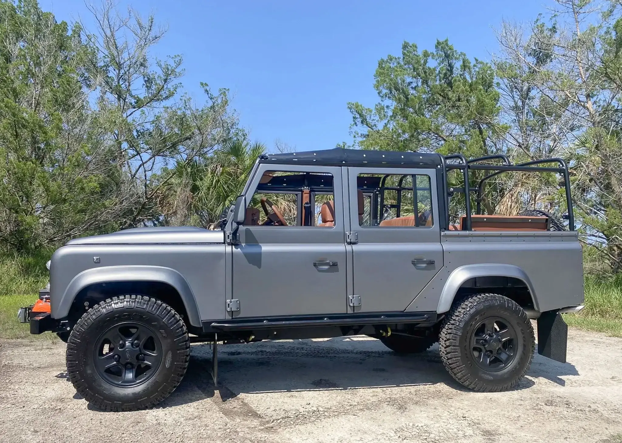 MP: Restored 1997 Land Rover Defender 110 300Tdi 5-Speed | PCARMARKET