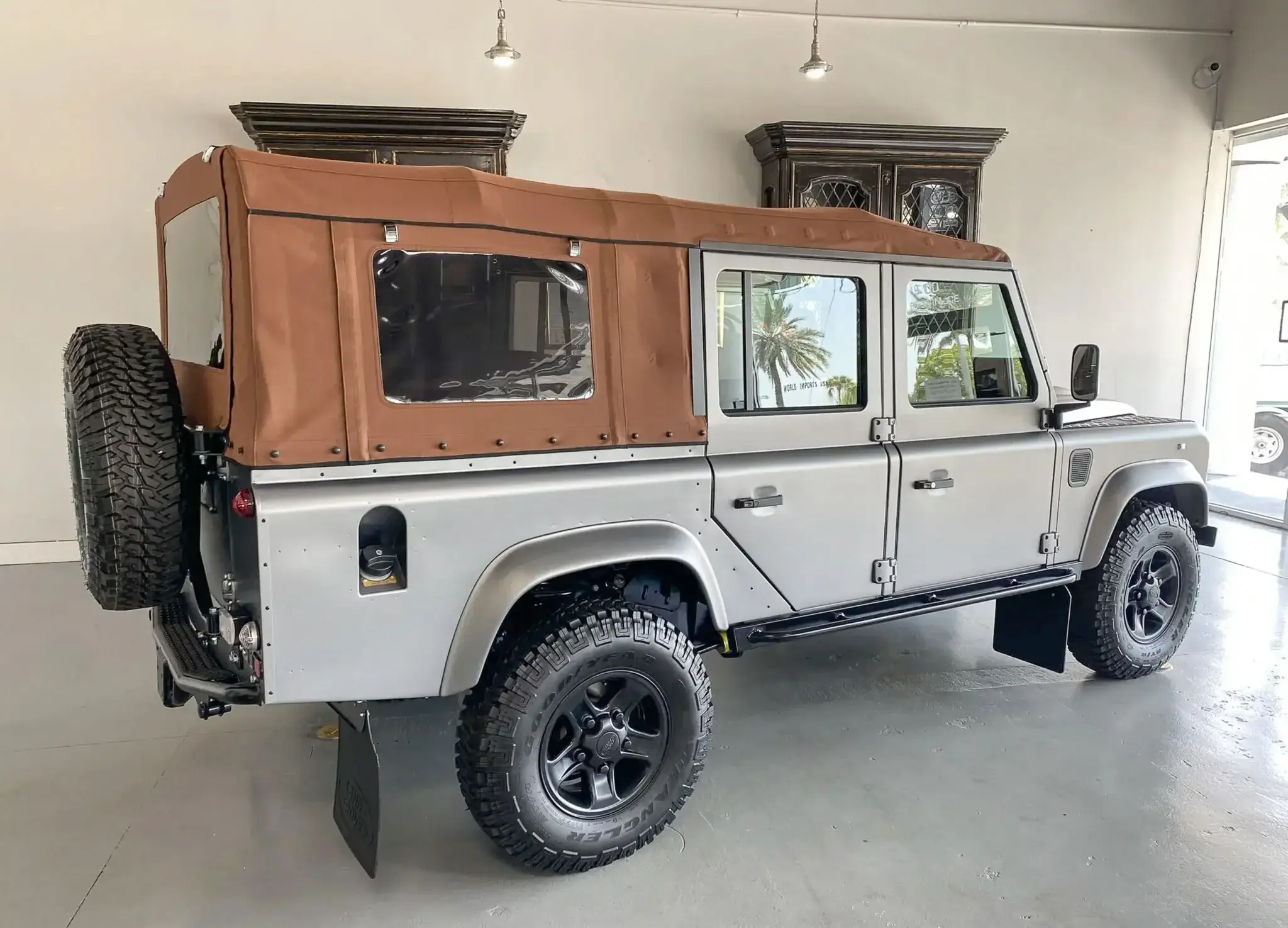 MP: Restored 1997 Land Rover Defender 110 300Tdi 5-Speed | PCARMARKET