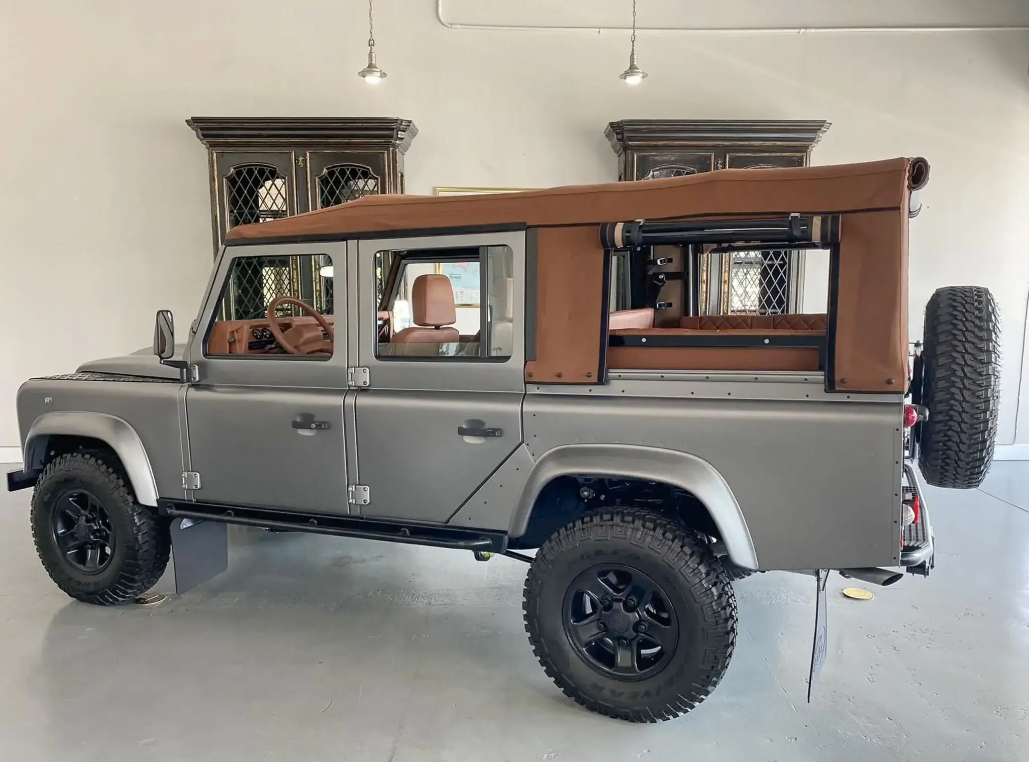 MP: Restored 1997 Land Rover Defender 110 300Tdi 5-Speed | PCARMARKET