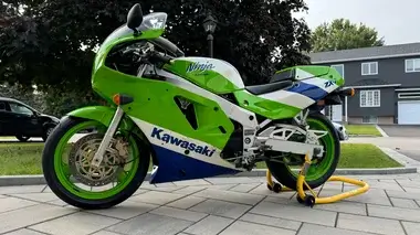 Kawasaki 1989 : Cars Bonhams R. ZXR750 Engine ZX750H012826 no. Frame ジャケット・アウター