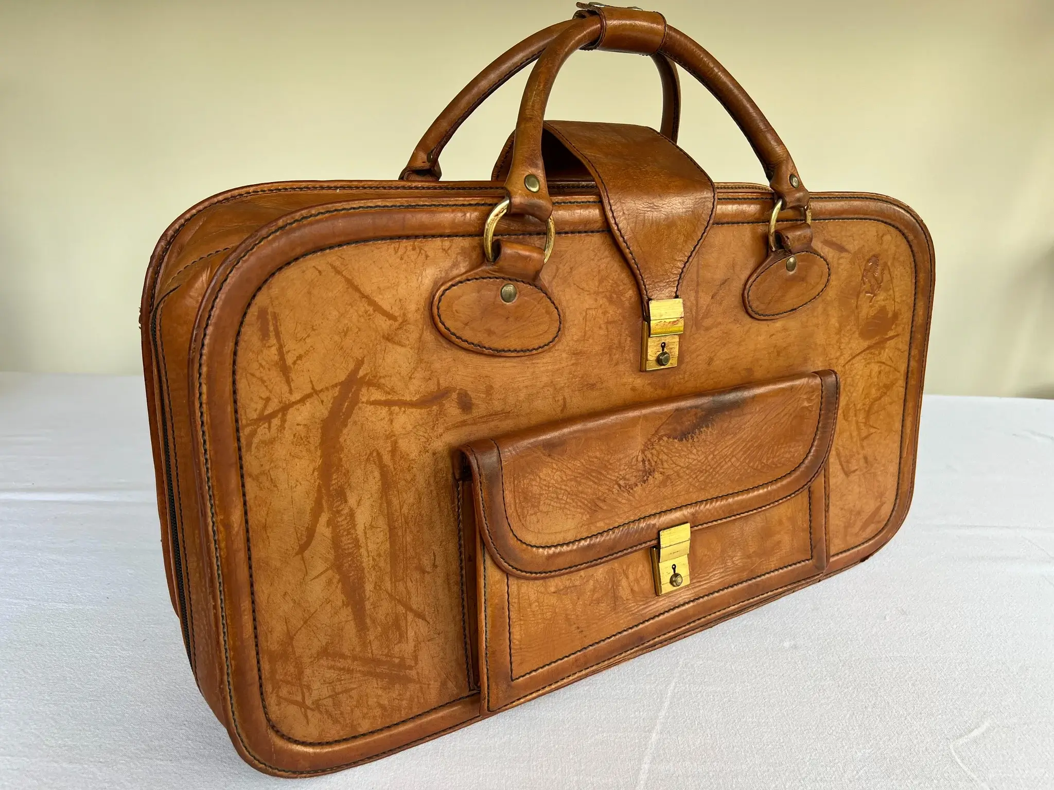 MP: 1981 Ferrari Mondial 8 Schedoni Luggage Set | PCARMARKET