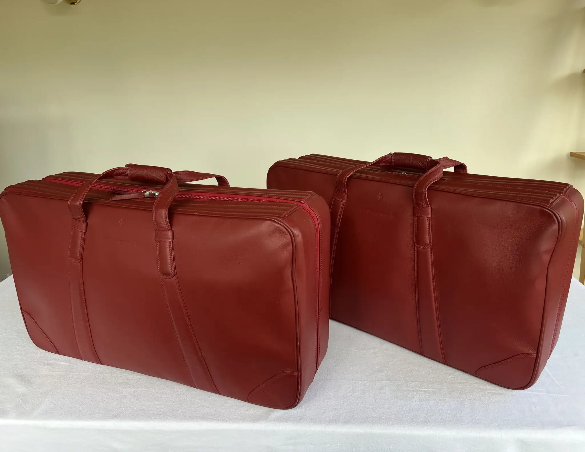 MP: Ferrari 550 Maranello Schedoni Suitcases | PCARMARKET