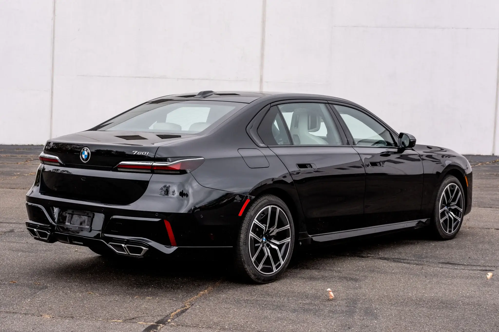MP: 2024 BMW 760i xDrive | PCARMARKET