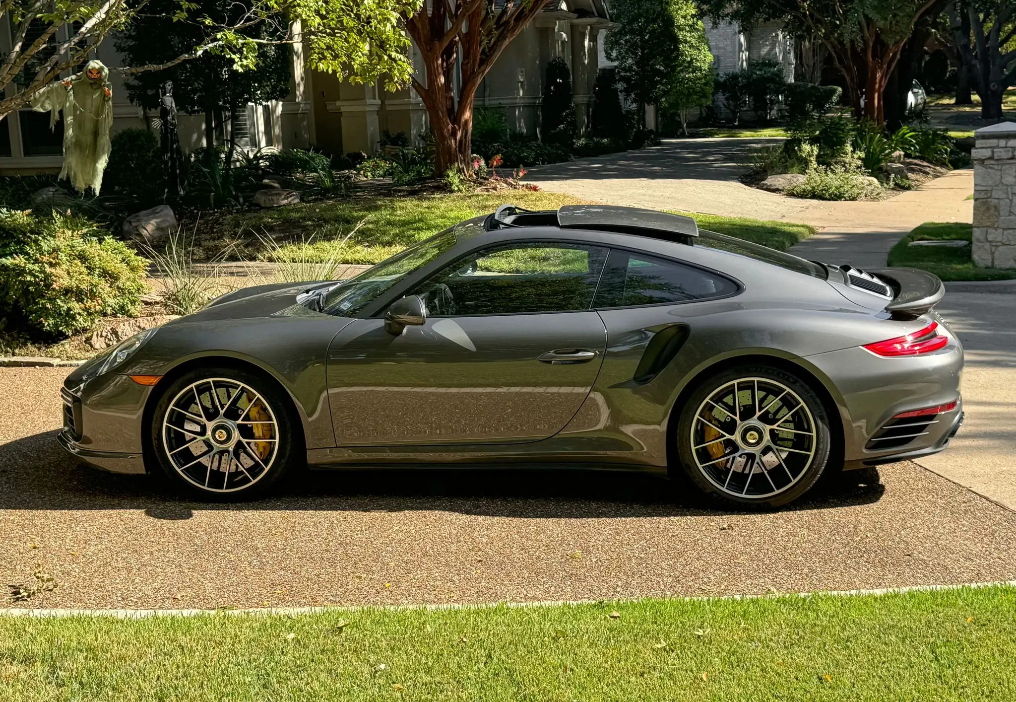 20k-Mile 2018 Porsche 991.2 Turbo S Coupe | PCARMARKET
