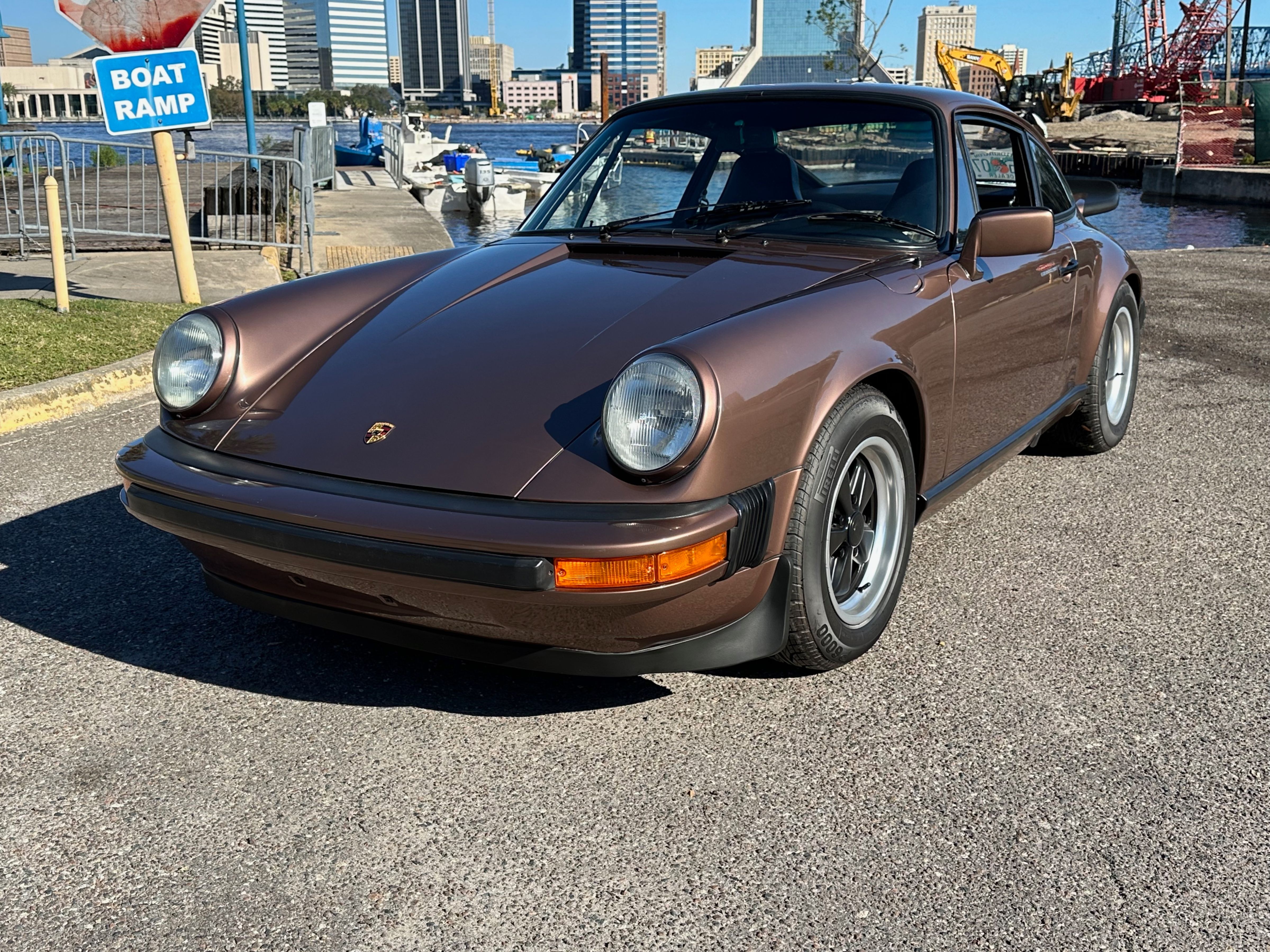 マルーン 1983 Datsun 280ZX Turbo 5-speed | Beverly Hills Car Club