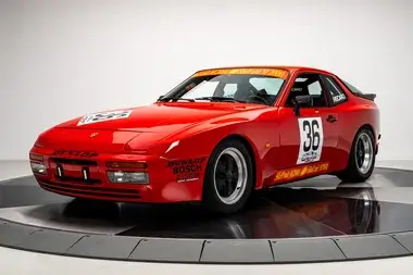 【めぶる!!】 1986 Porsche 944 Turbo | PCARMARKET