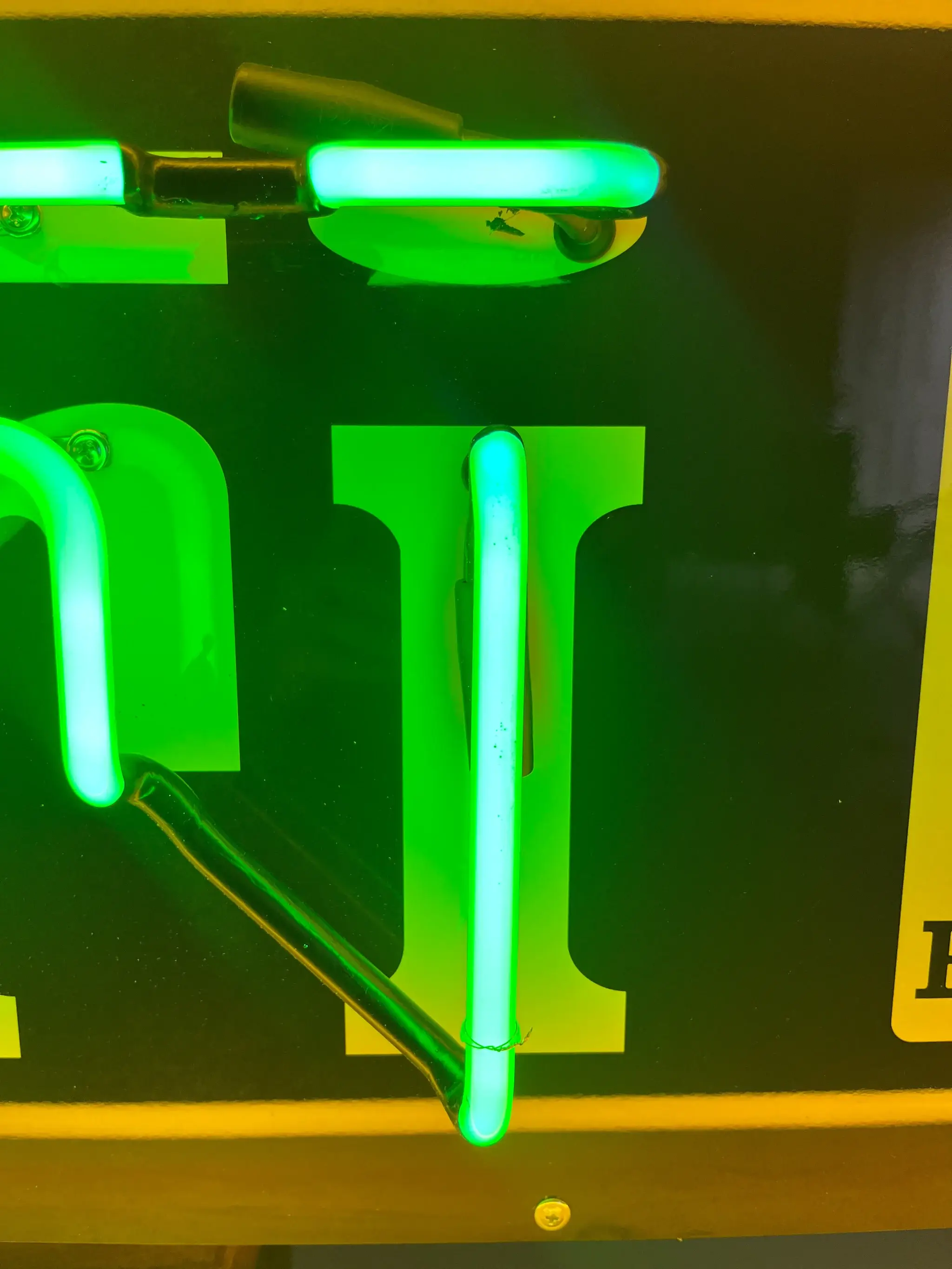 MP: Large Ferrari Neon Sign | PCARMARKET