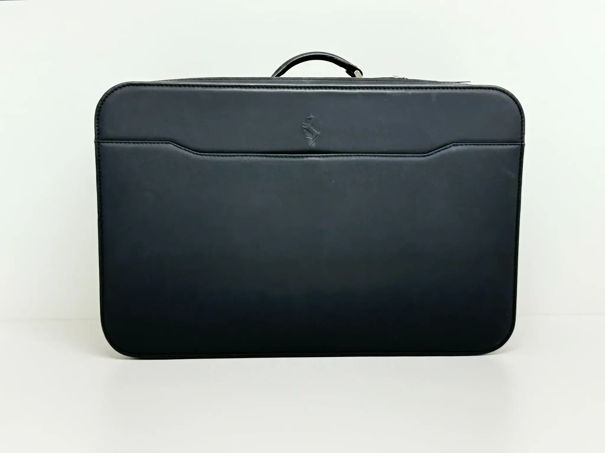 MP: Ferrari California 3 Piece Luggage Set by Schedoni | PCARMARKET