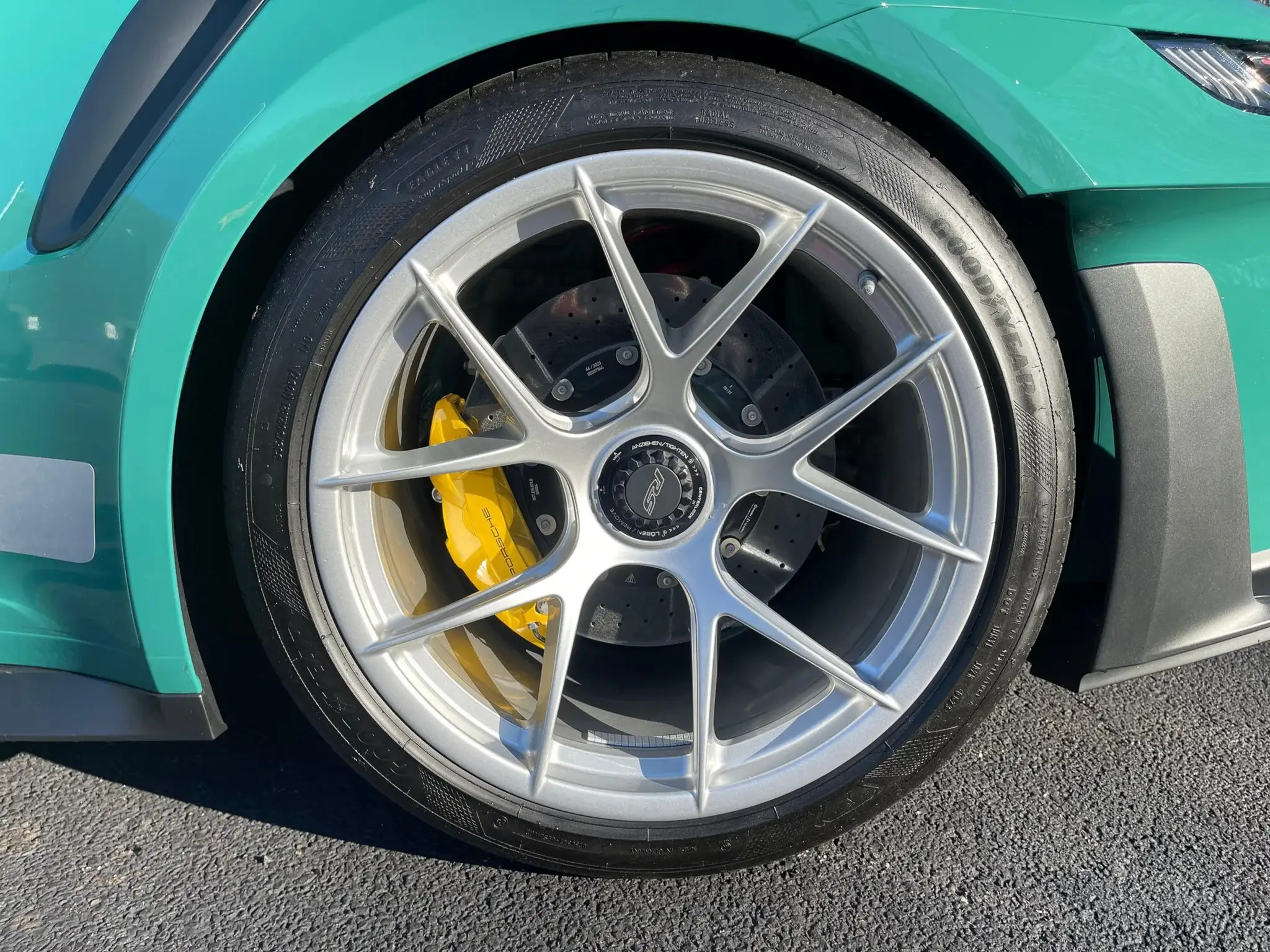 新品 ☆  ☆ サツメッサ グリーン　プレート&ボウル 各2点 MP: PTS Smyrna Green 2024 Porsche 992 GT3 RS Weissach | PCARMARKET