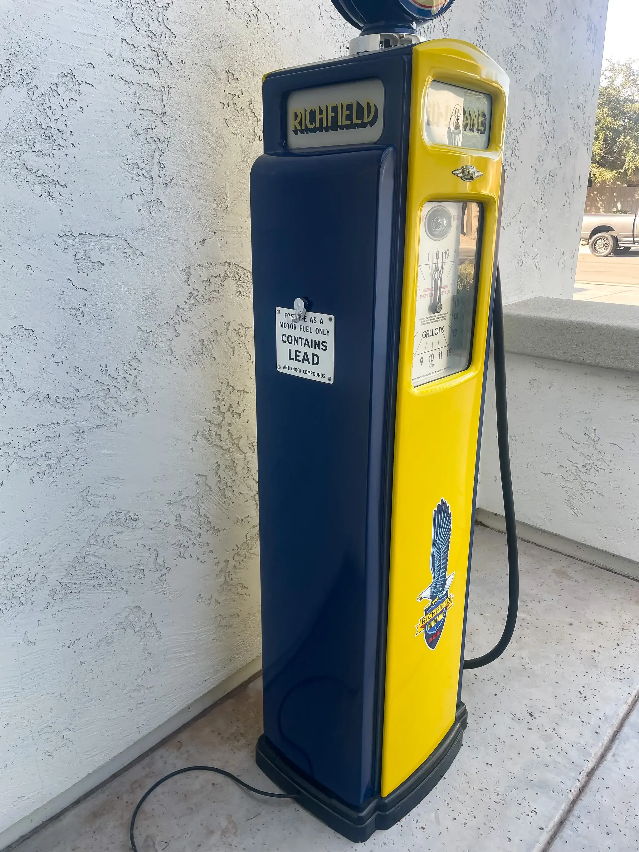 PETROLZ「Renaissance」 MP: Richfield Gasoline Vintage Gas Pump | PCARMARKET