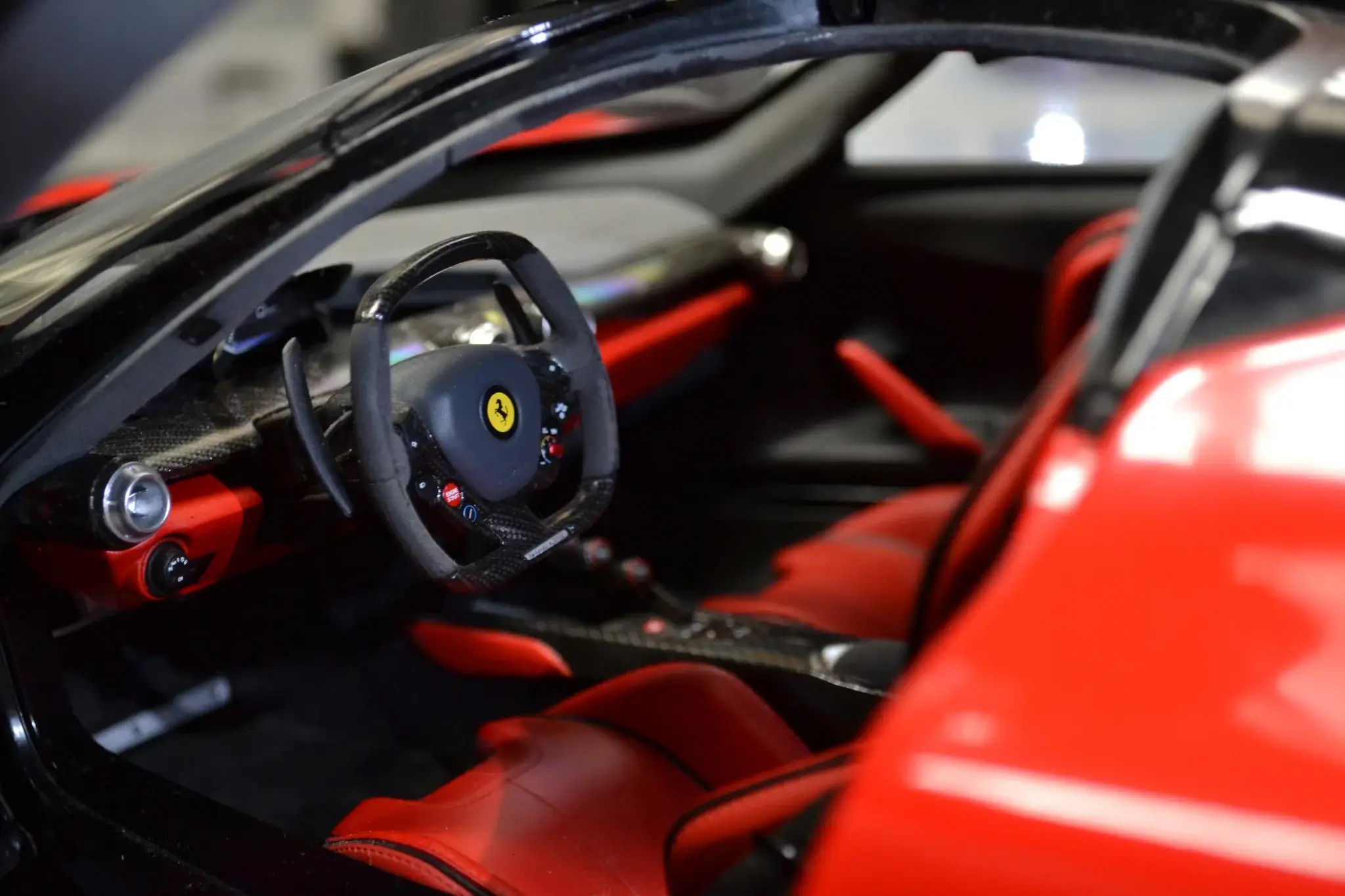 MP: 1:8 Scale DeAgostini Ferrari LaFerrari Model Car | PCARMARKET