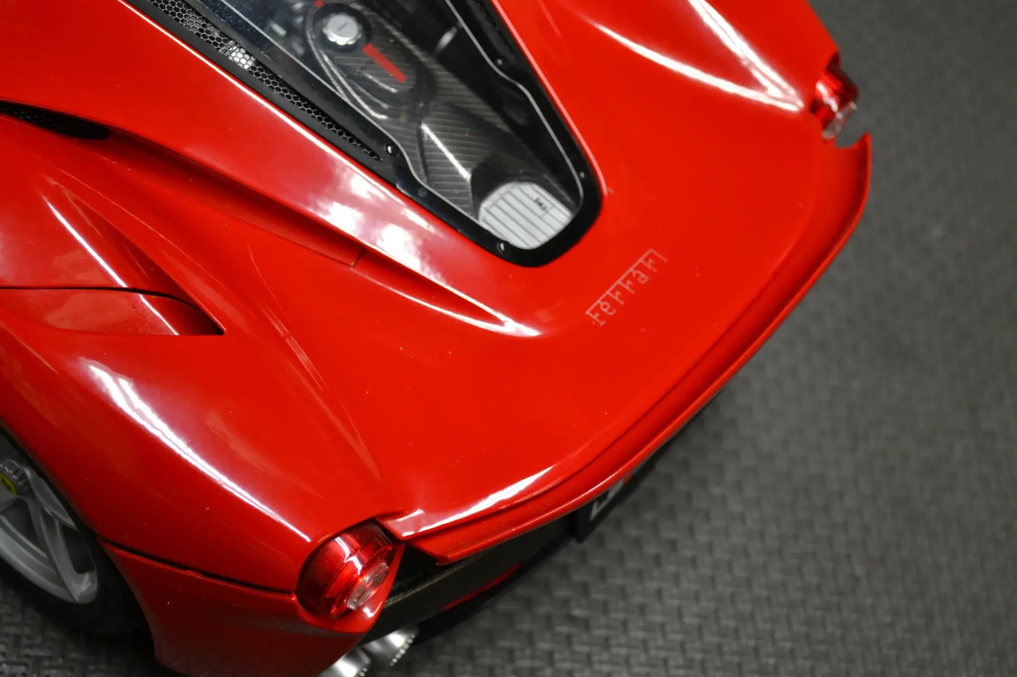 MP: 1:8 Scale DeAgostini Ferrari LaFerrari Model Car | PCARMARKET