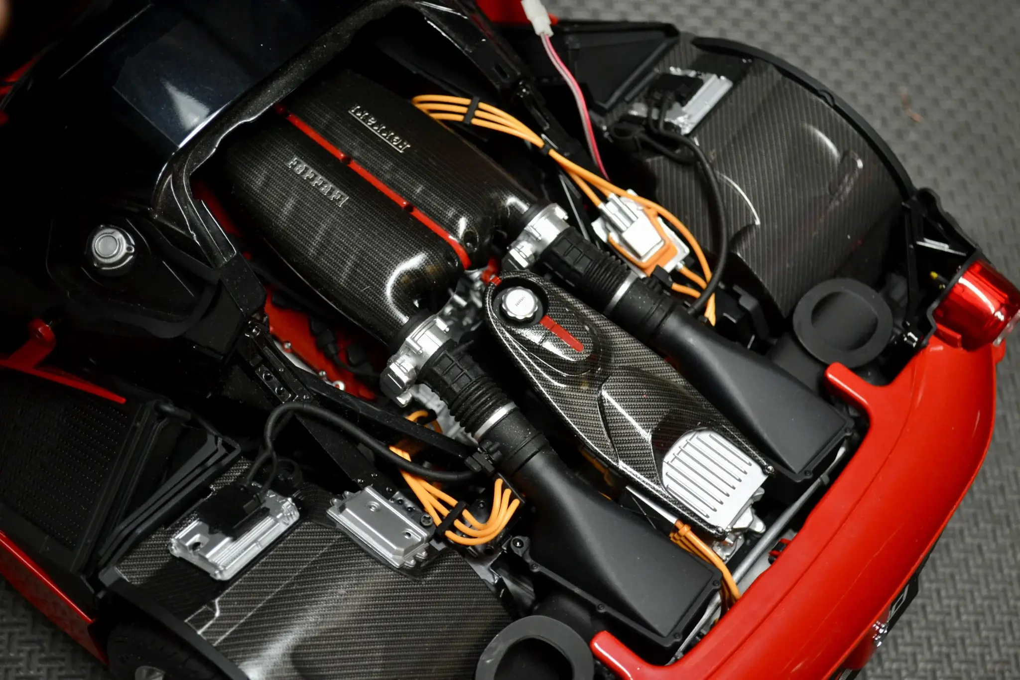 MP: 1:8 Scale DeAgostini Ferrari LaFerrari Model Car | PCARMARKET