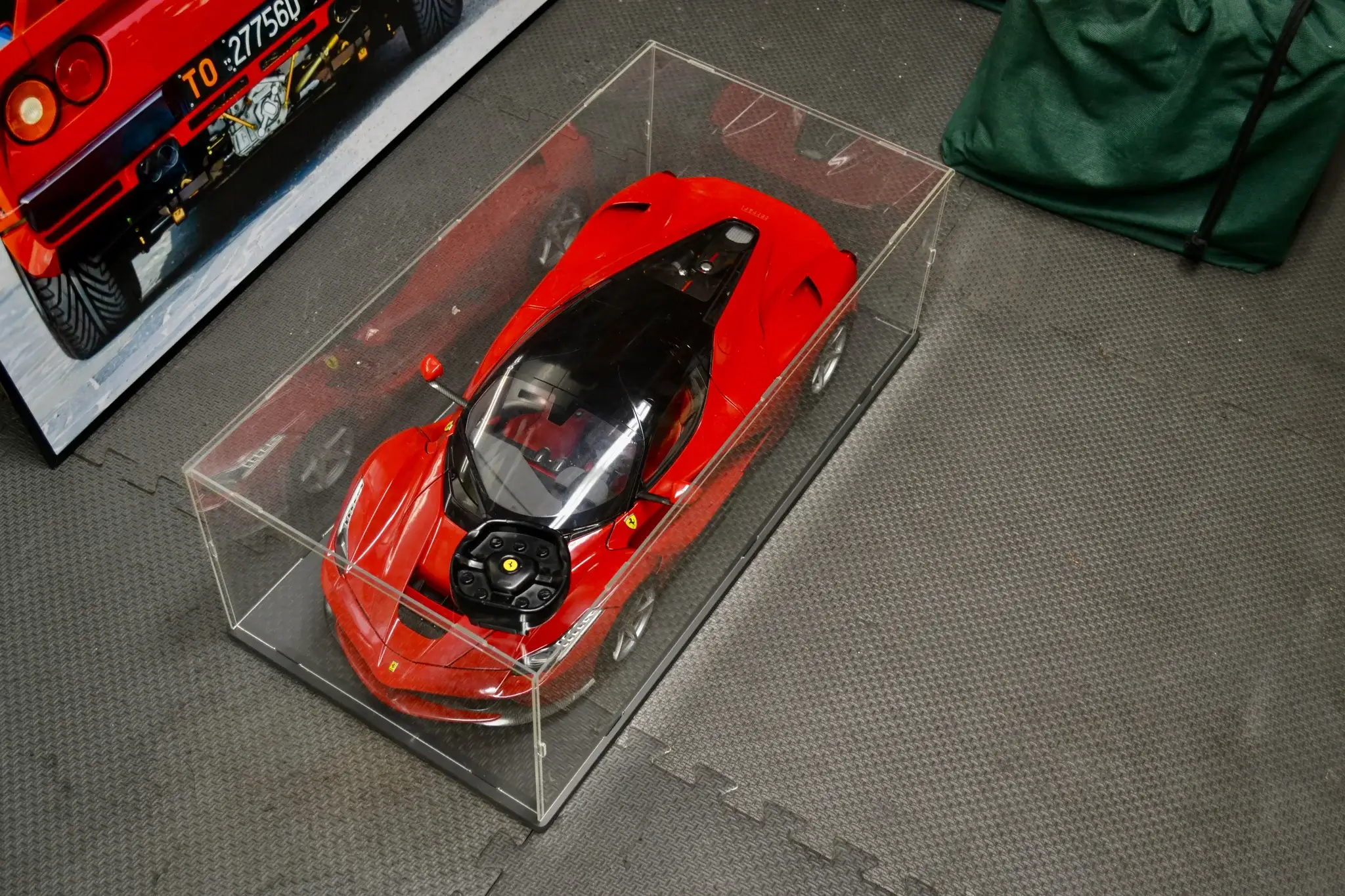 MP: 1:8 Scale DeAgostini Ferrari LaFerrari Model Car | PCARMARKET