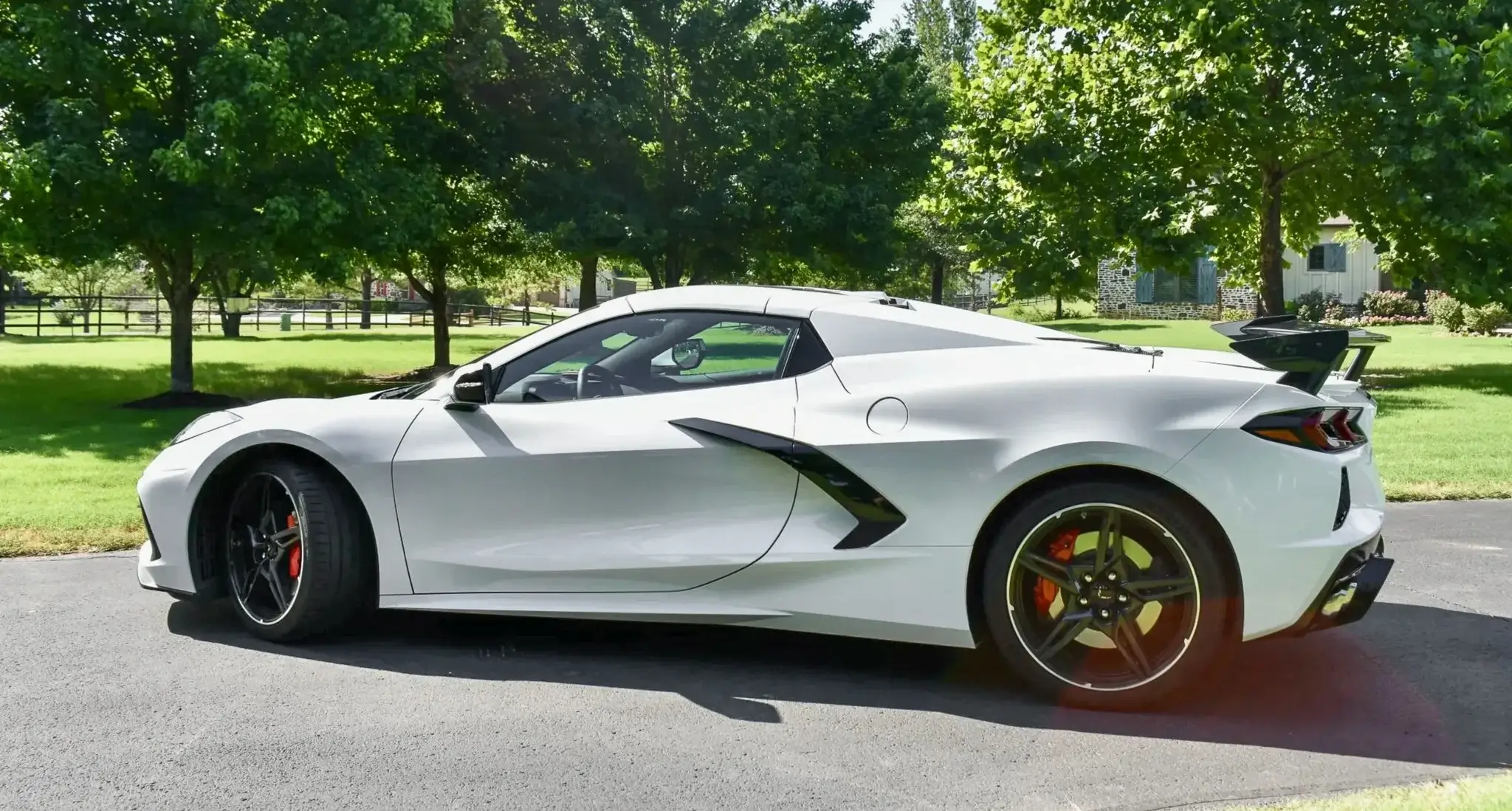 MP: 5k-Mile 2022 Chevrolet Corvette Stingray Convertible 2LT Z51