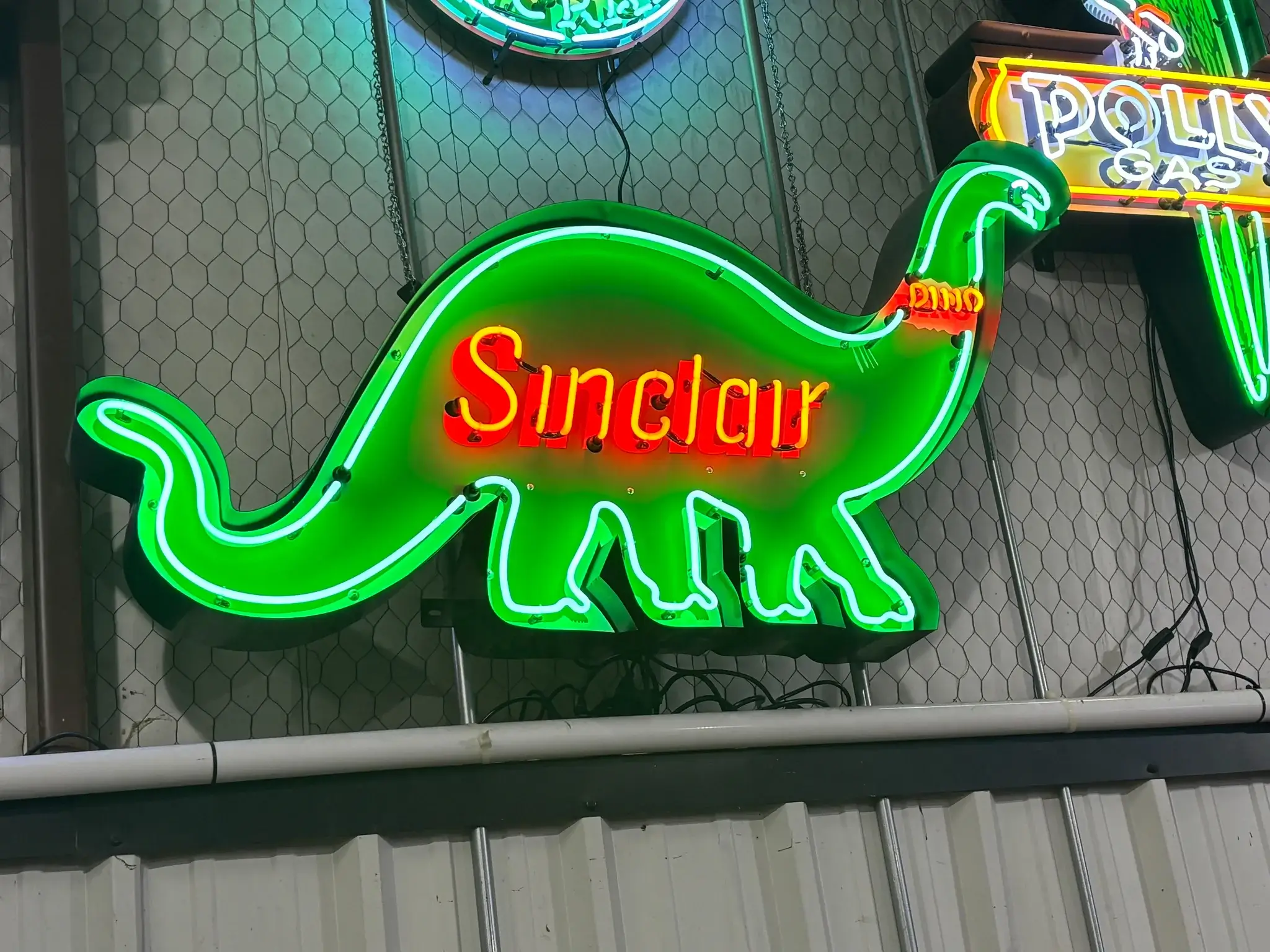 MP: Sinclair Dino Neon Sign | PCARMARKET
