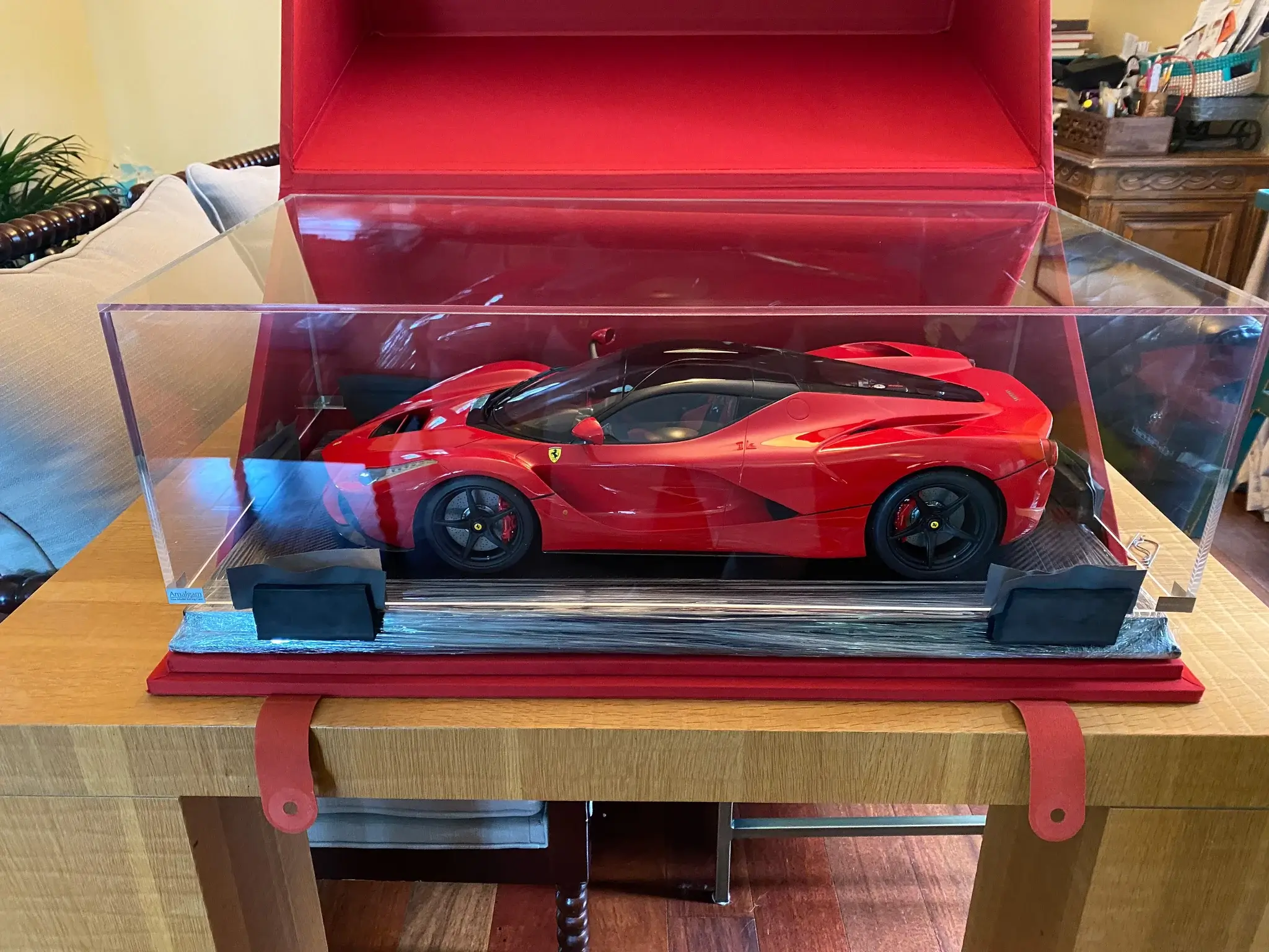 MP: Ferrari LaFerrari Amalgam 1:8 Scale Model | PCARMARKET