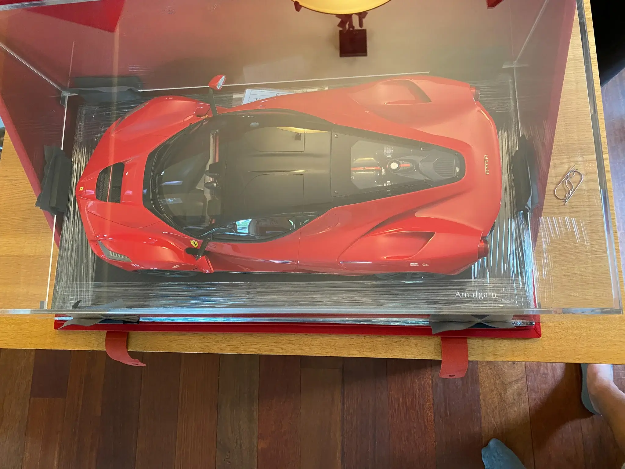 Amalgam LaFerrari 赤 1/18 スケール Presenting the Ferrari LaFerrari – Amalgam Collection