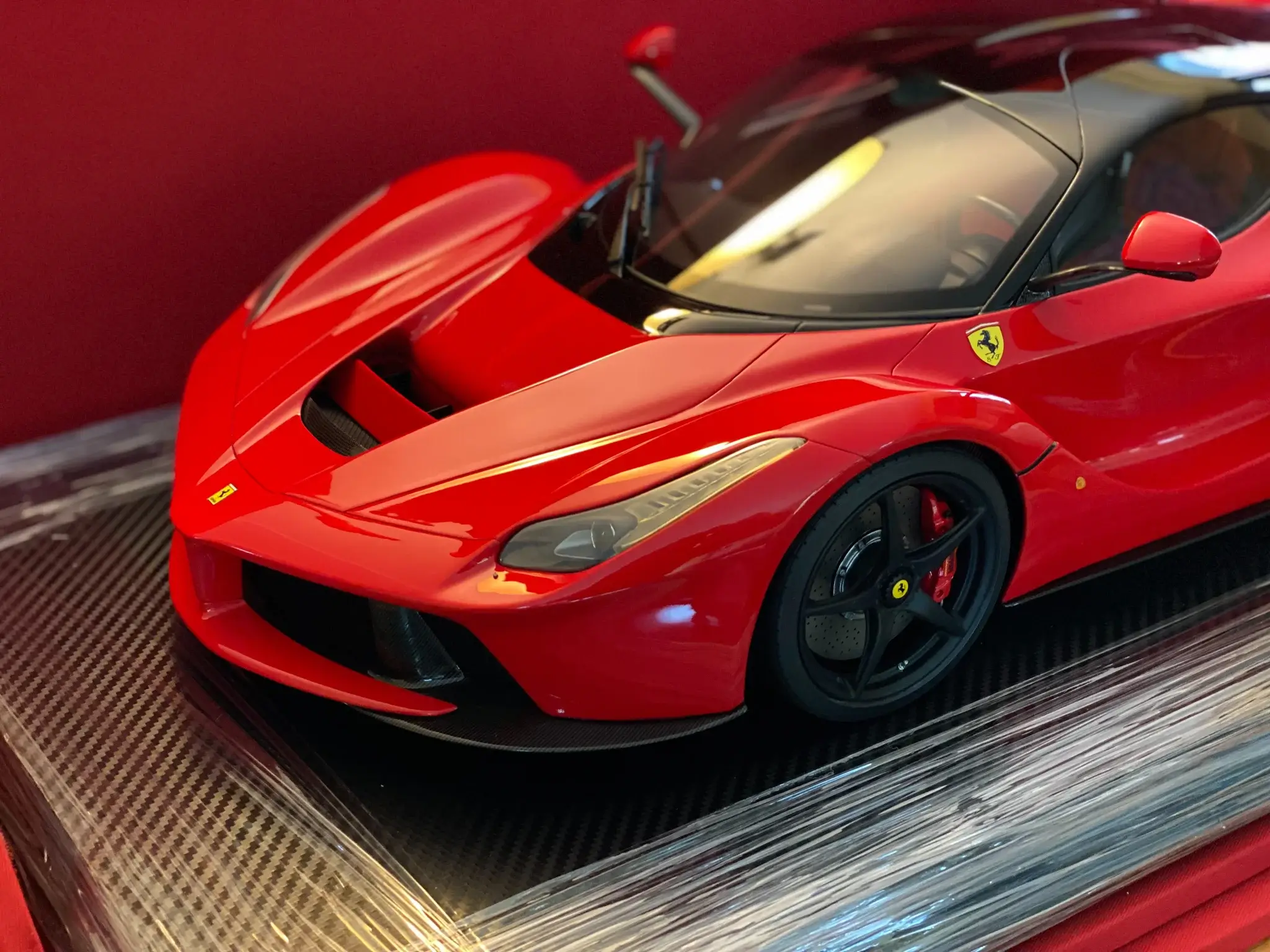 Amalgam LaFerrari 赤 1/18 スケール Presenting the Ferrari LaFerrari – Amalgam Collection