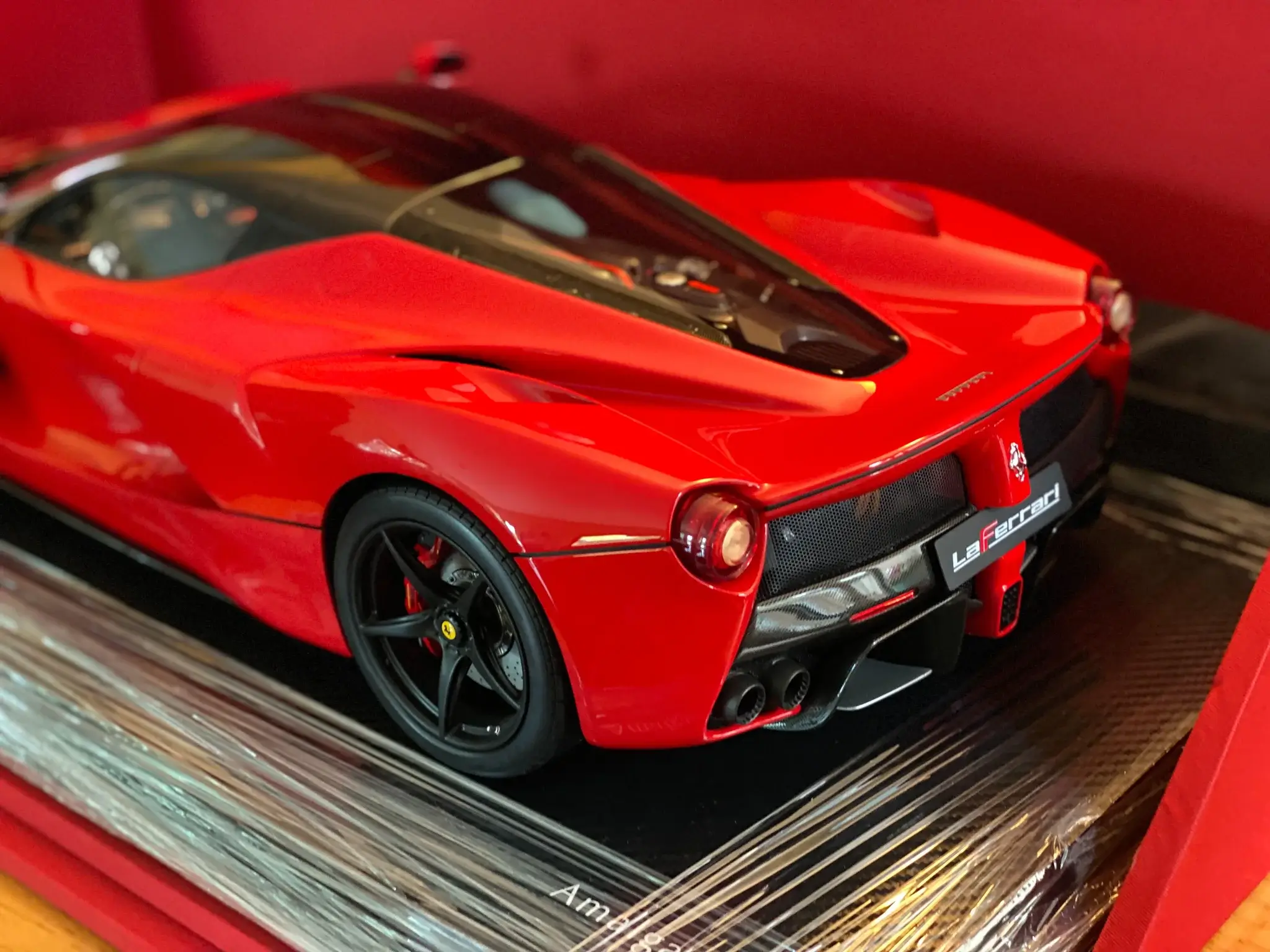MP: Ferrari LaFerrari Amalgam 1:8 Scale Model | PCARMARKET