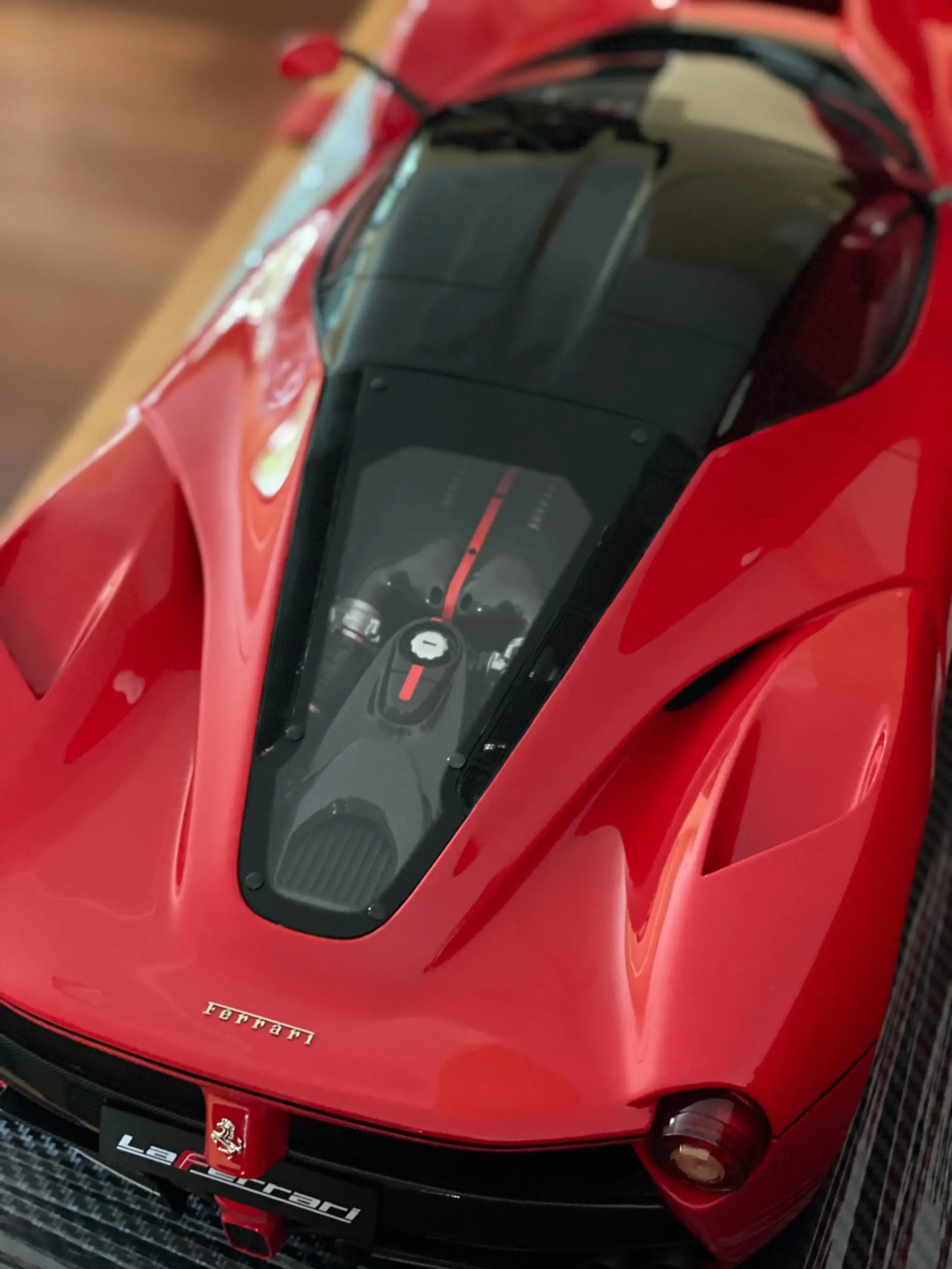 MP: Ferrari LaFerrari Amalgam 1:8 Scale Model | PCARMARKET