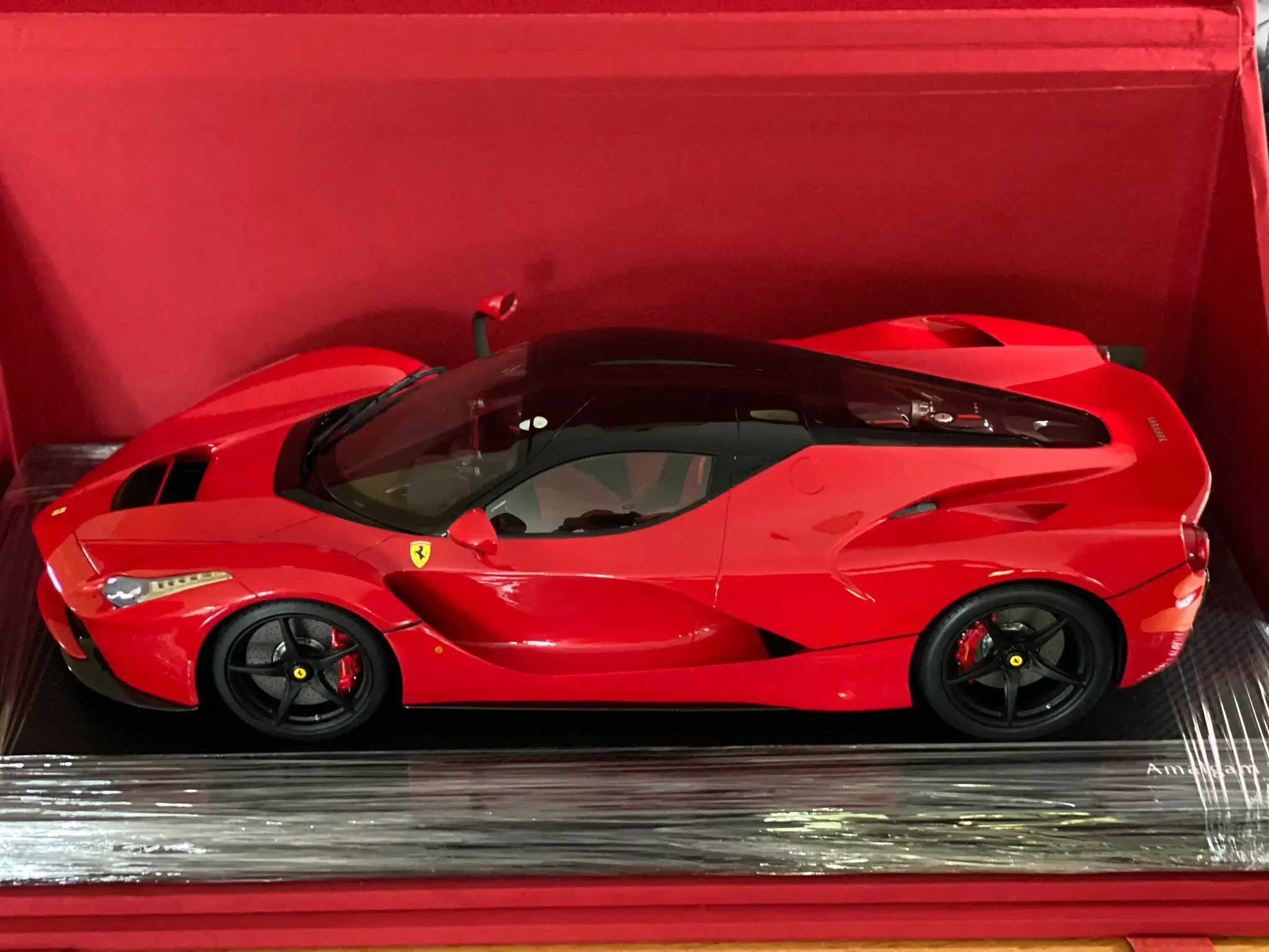 MP: Ferrari LaFerrari Amalgam 1:8 Scale Model | PCARMARKET