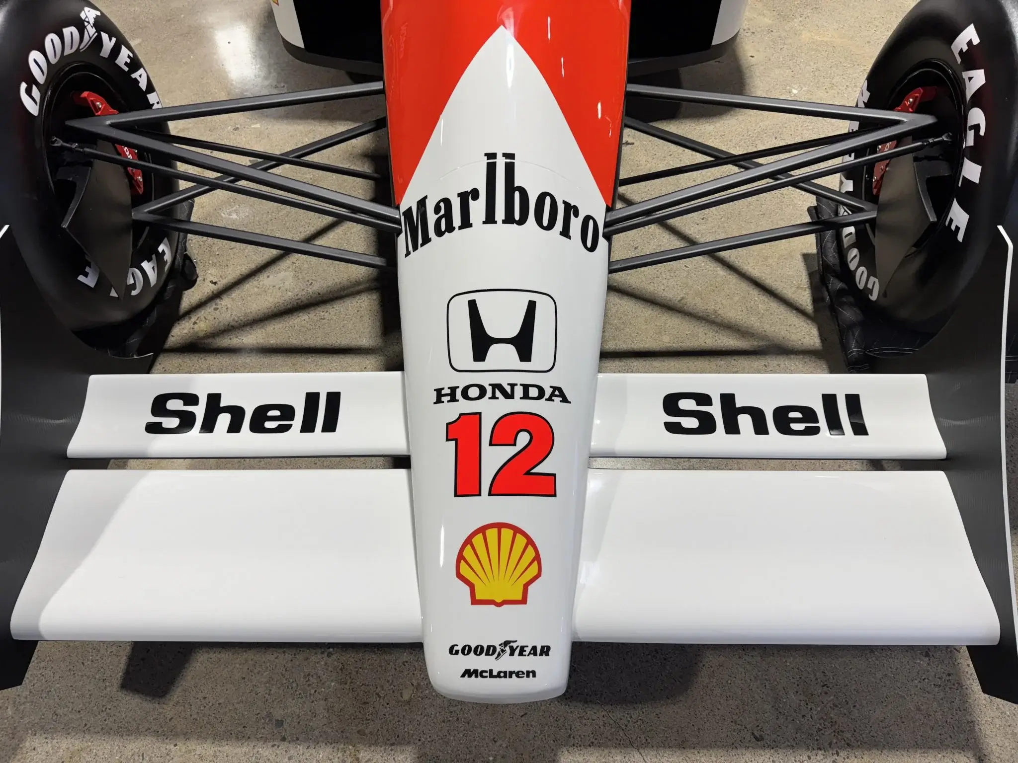 MP: 1:1 Scale McLaren MP4/4 Display Model | PCARMARKET