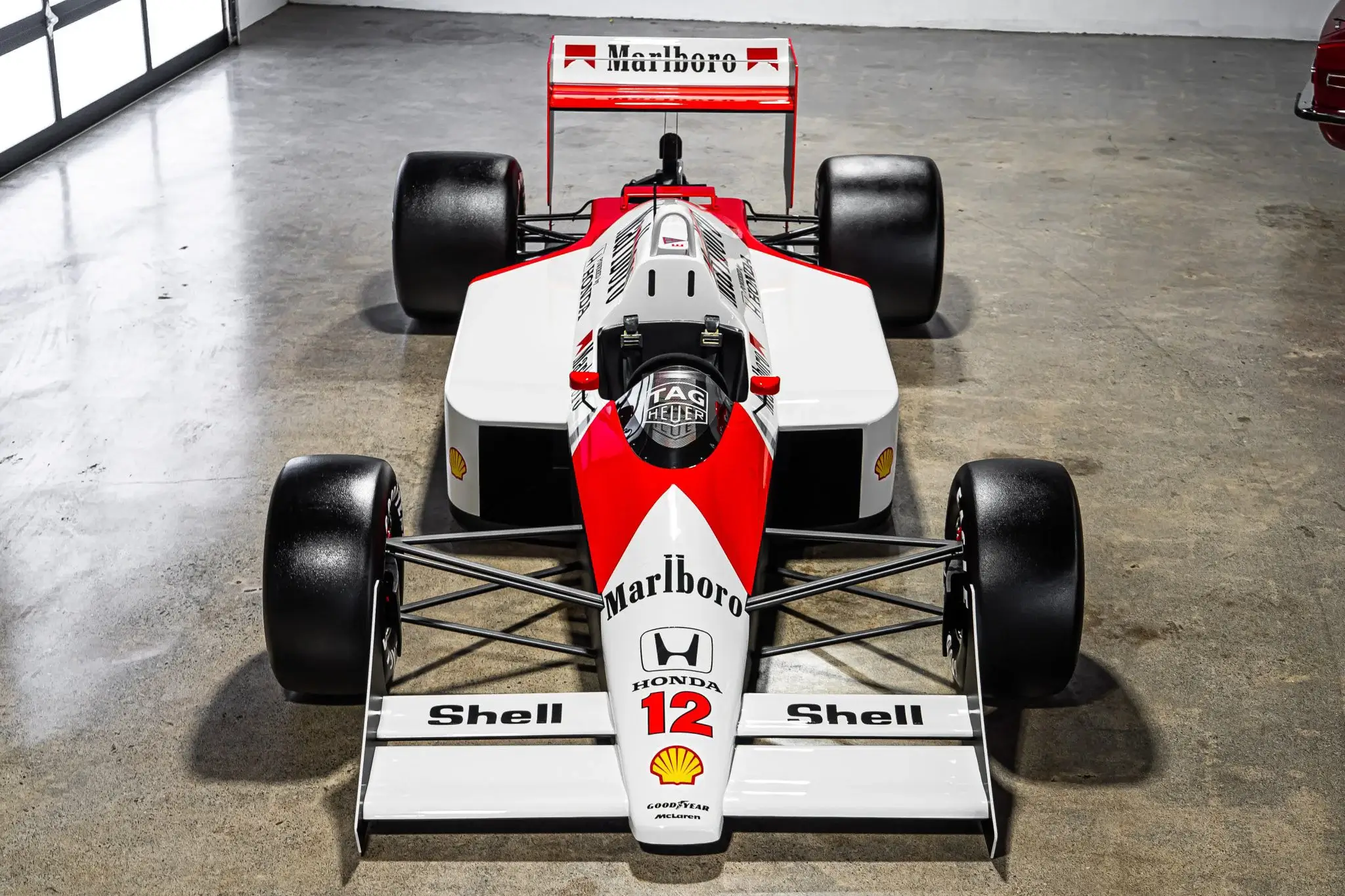MP: 1:1 Scale McLaren MP4/4 Display Model | PCARMARKET