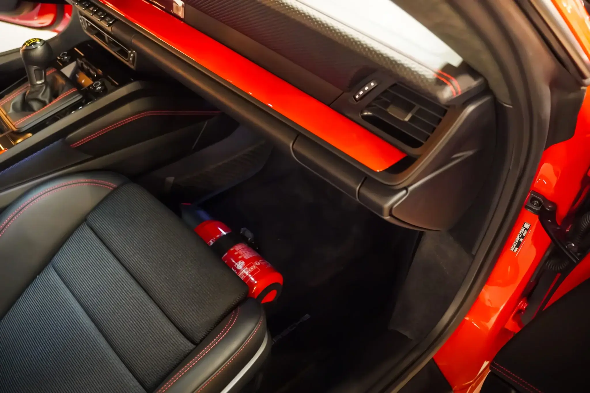 zdr327様 ご確認用 MP: 7,500-Mile 2023 Porsche 992 GT3 Touring 6-Speed | PCARMARKET