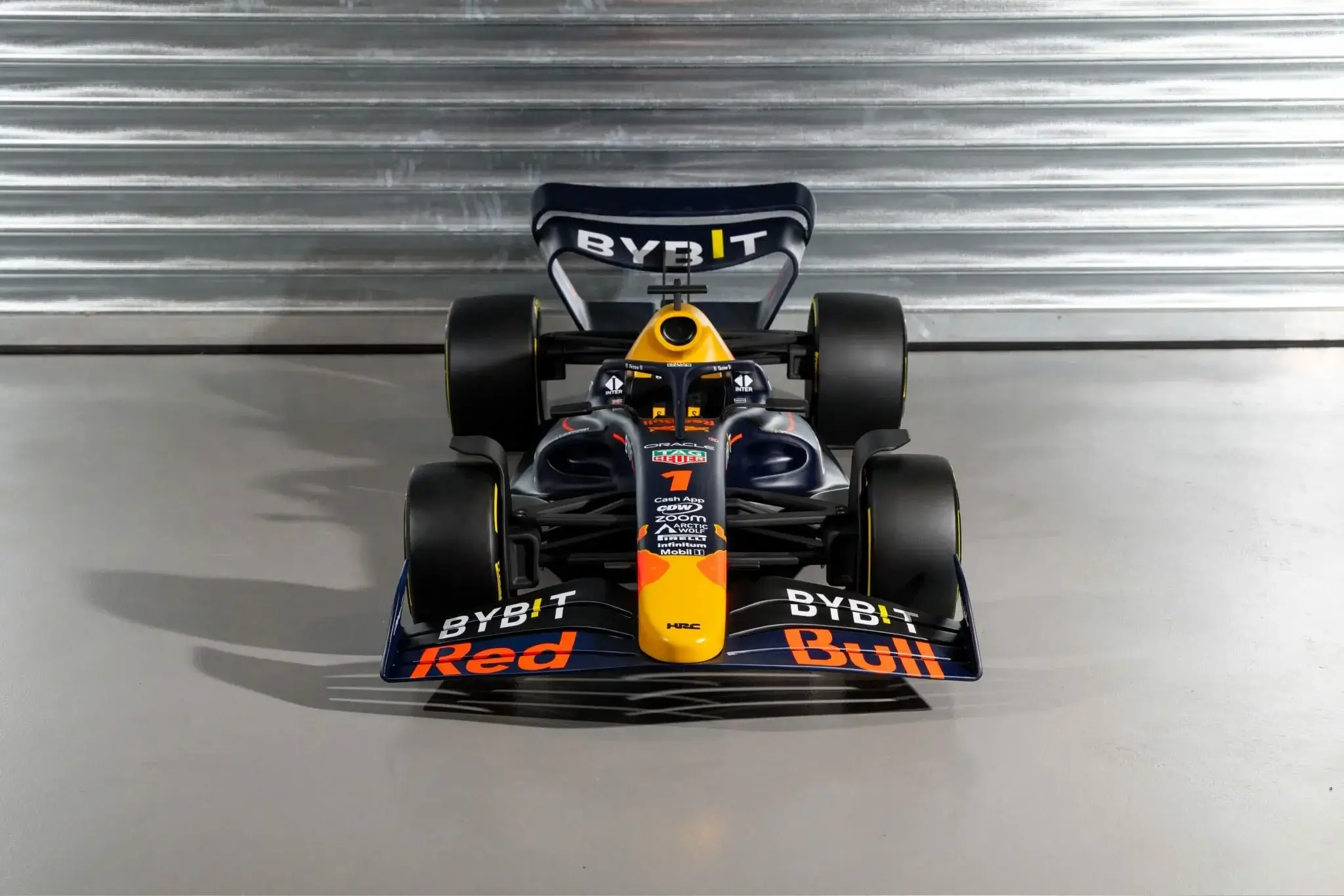 No Reserve Redbull Max Verstappen RB18 1:2 Scale Display Model