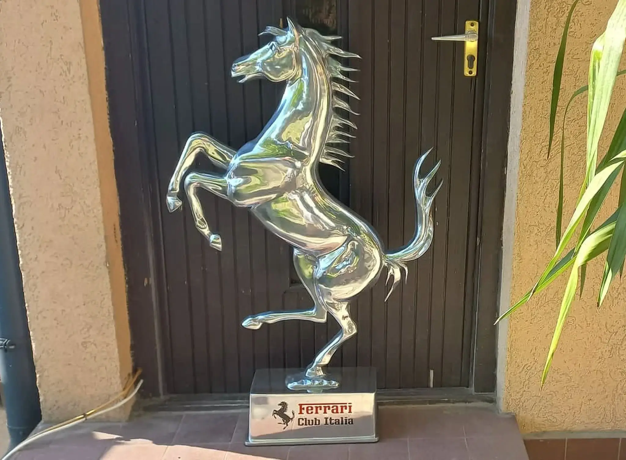 1976 Ferrari Cavallino Rampante Statue | PCARMARKET