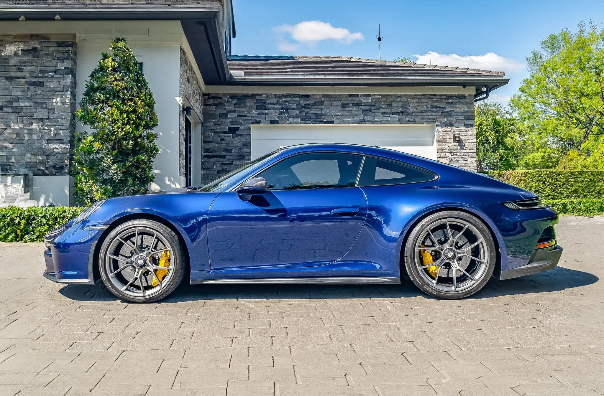 MarketPlace: 3k-Mile 2023 Porsche 992 GT3 Touring 6-Speed | PCARMARKET