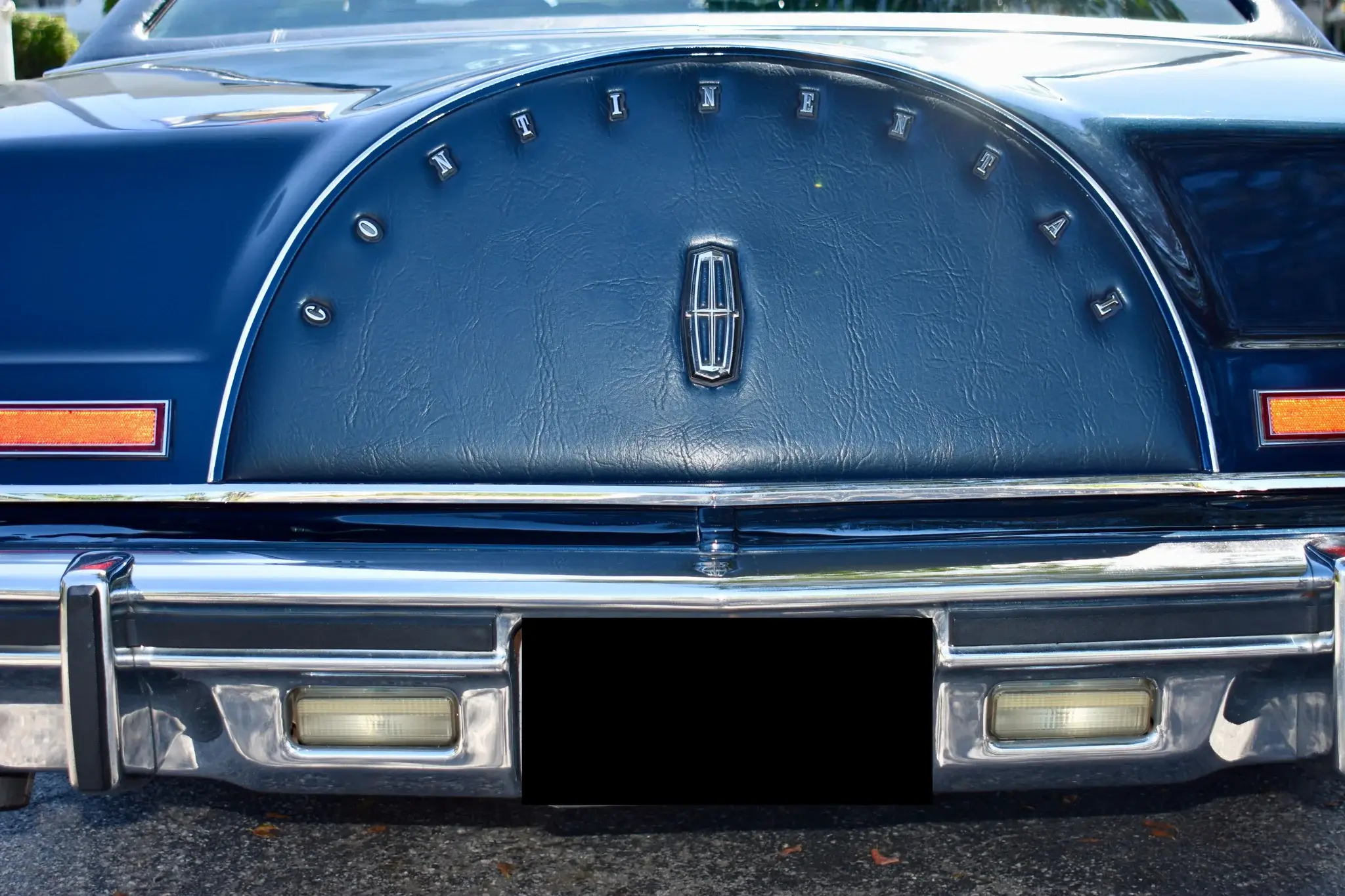MarketPlace: 1979 Lincoln Continental Mark V Collector's Series