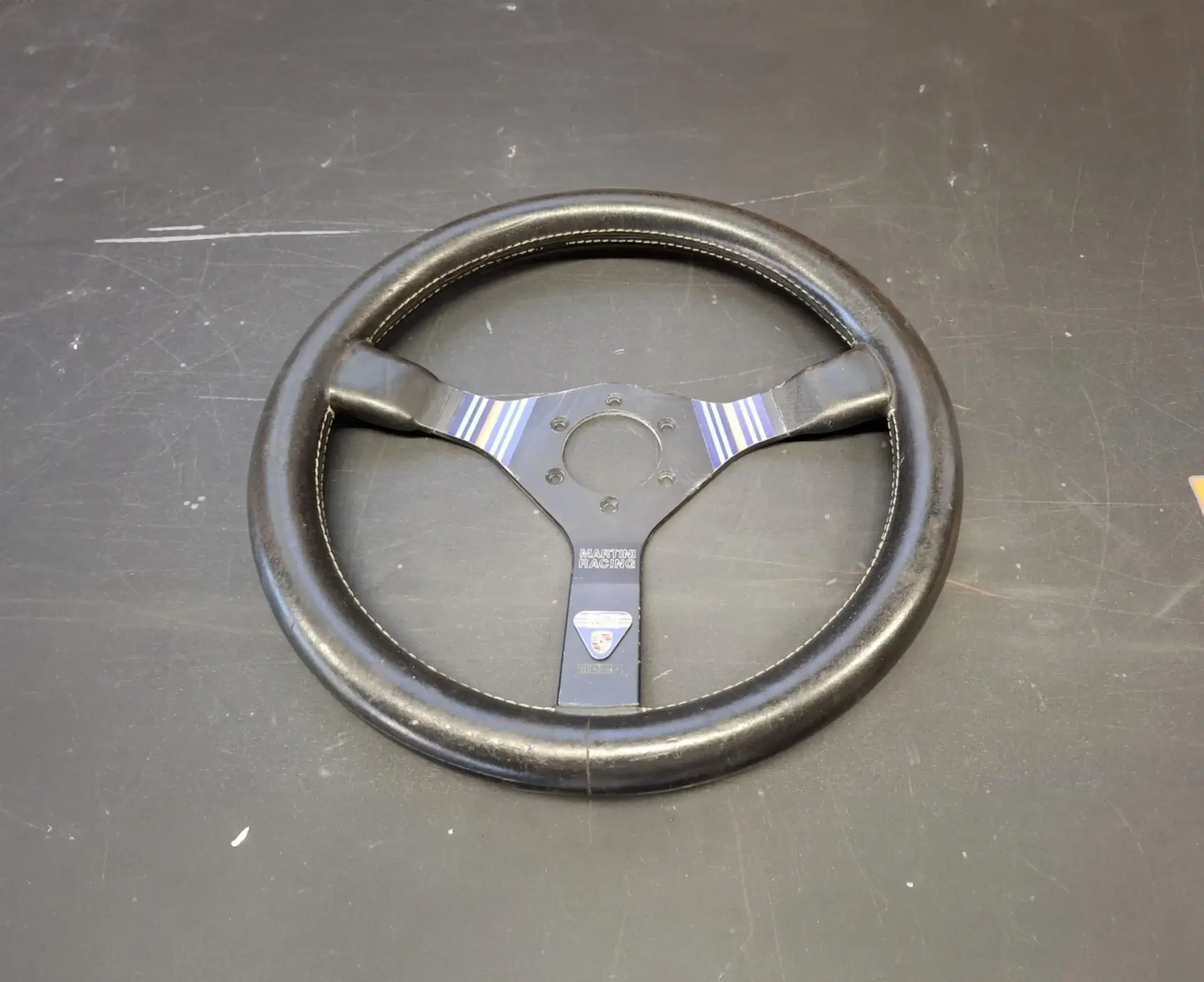 MOMO MARTINI RACING 　マルティニ　レーシング　バージョン NR - Porsche Martini Racing Momo 360mm Steering Wheel | PCARMARKET