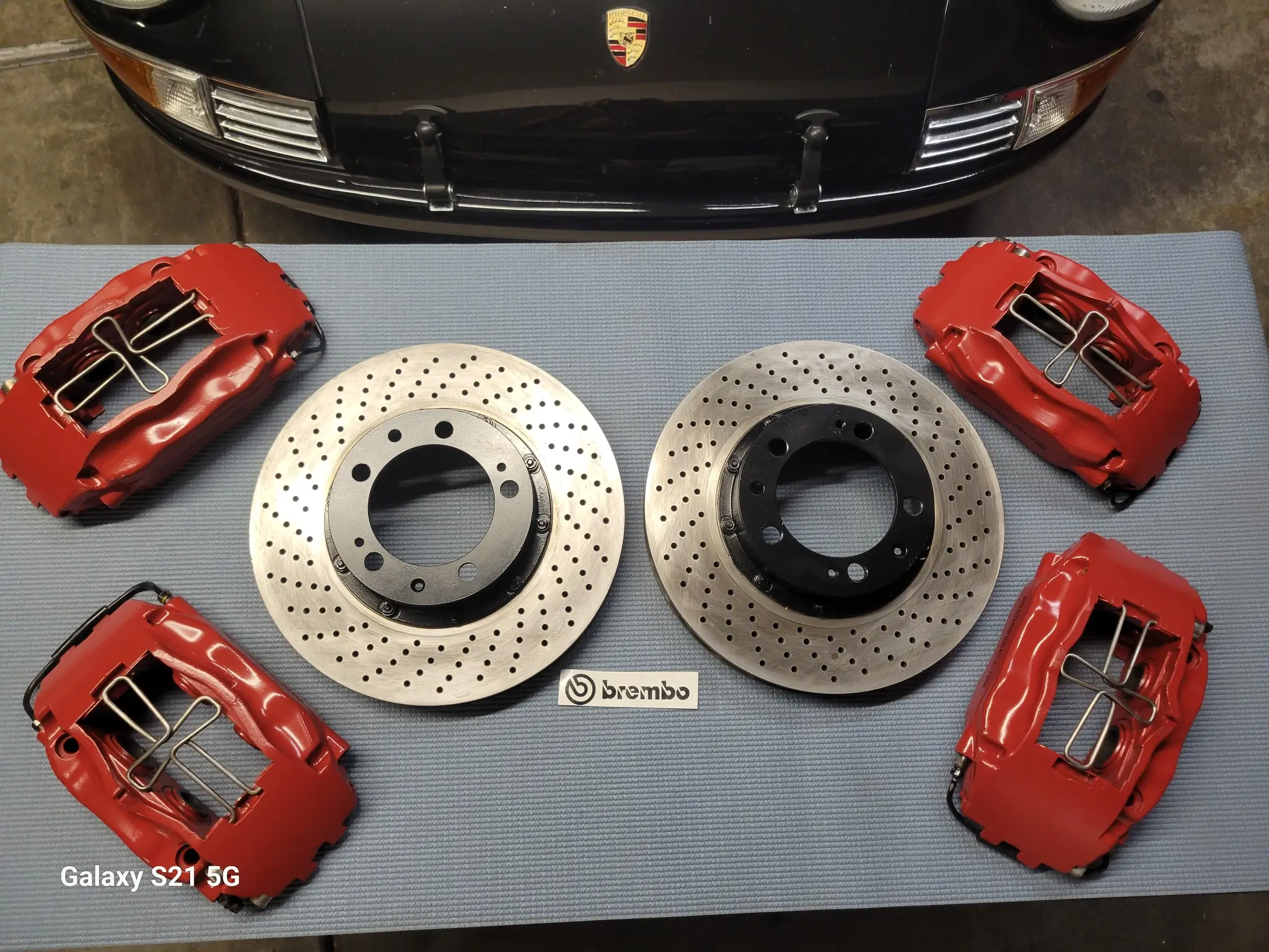 マッカレド取引ページ MarketPlace: Porsche Brembo Brake Calipers and Front Cross-drilled
