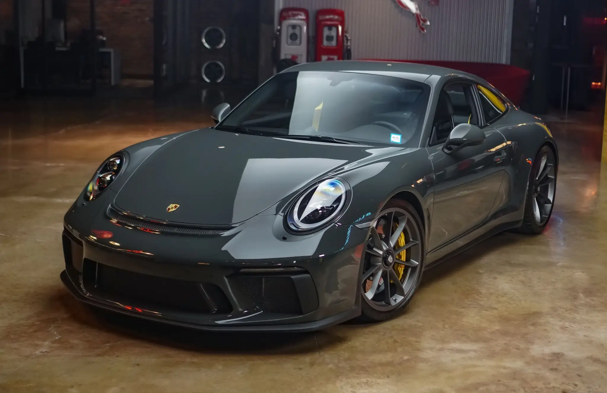 NO RESERVE Paint to Sample Slate Grey 2k-Mile 2018 Porsche 991.2