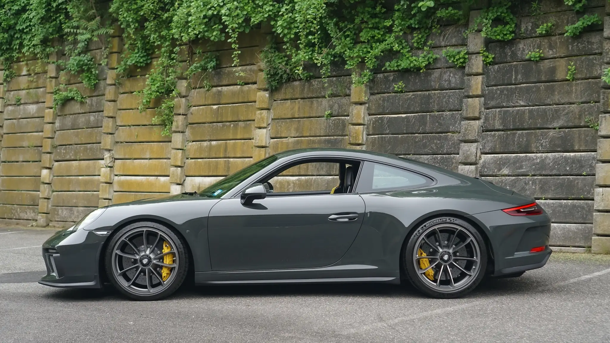 NO RESERVE Paint to Sample Slate Grey 2k-Mile 2018 Porsche 991.2
