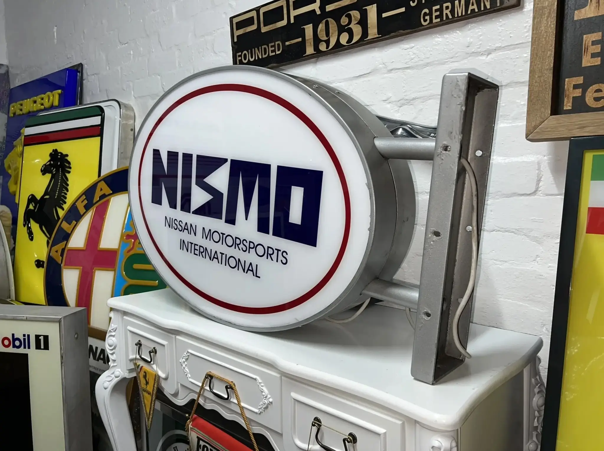 NISMO（看板） MarketPlace: 1990's Illuminated NISMO Dealership Sign | PCARMARKET